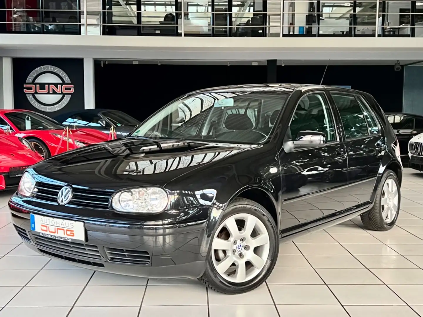 Volkswagen Golf 1.4 Pacific* 1Hand * erst 18 Tkm* einmalig Schwarz - 1