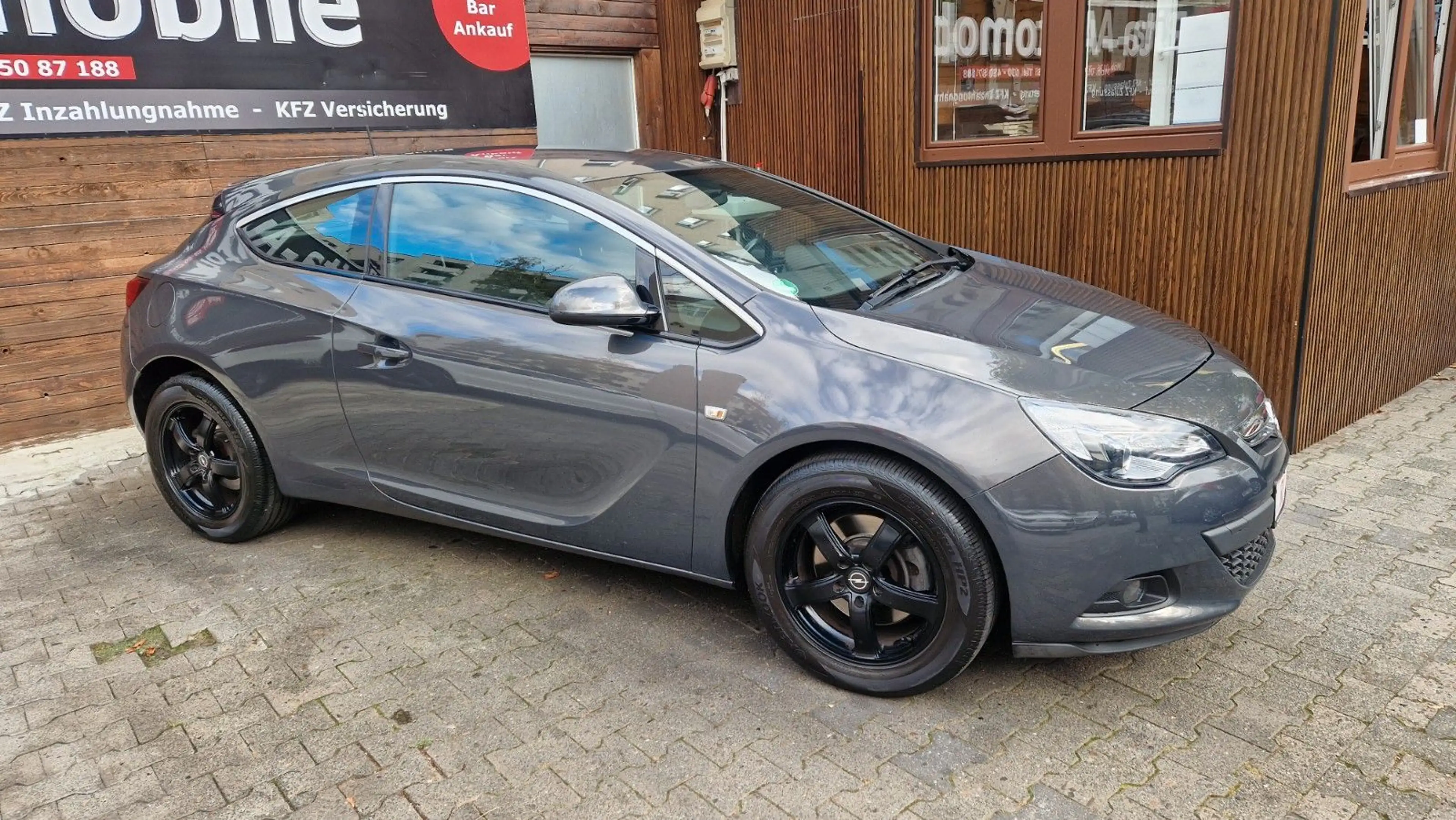 Opel Astra J GTC, Klima, Tempomat, Tüv Neu — photo 2