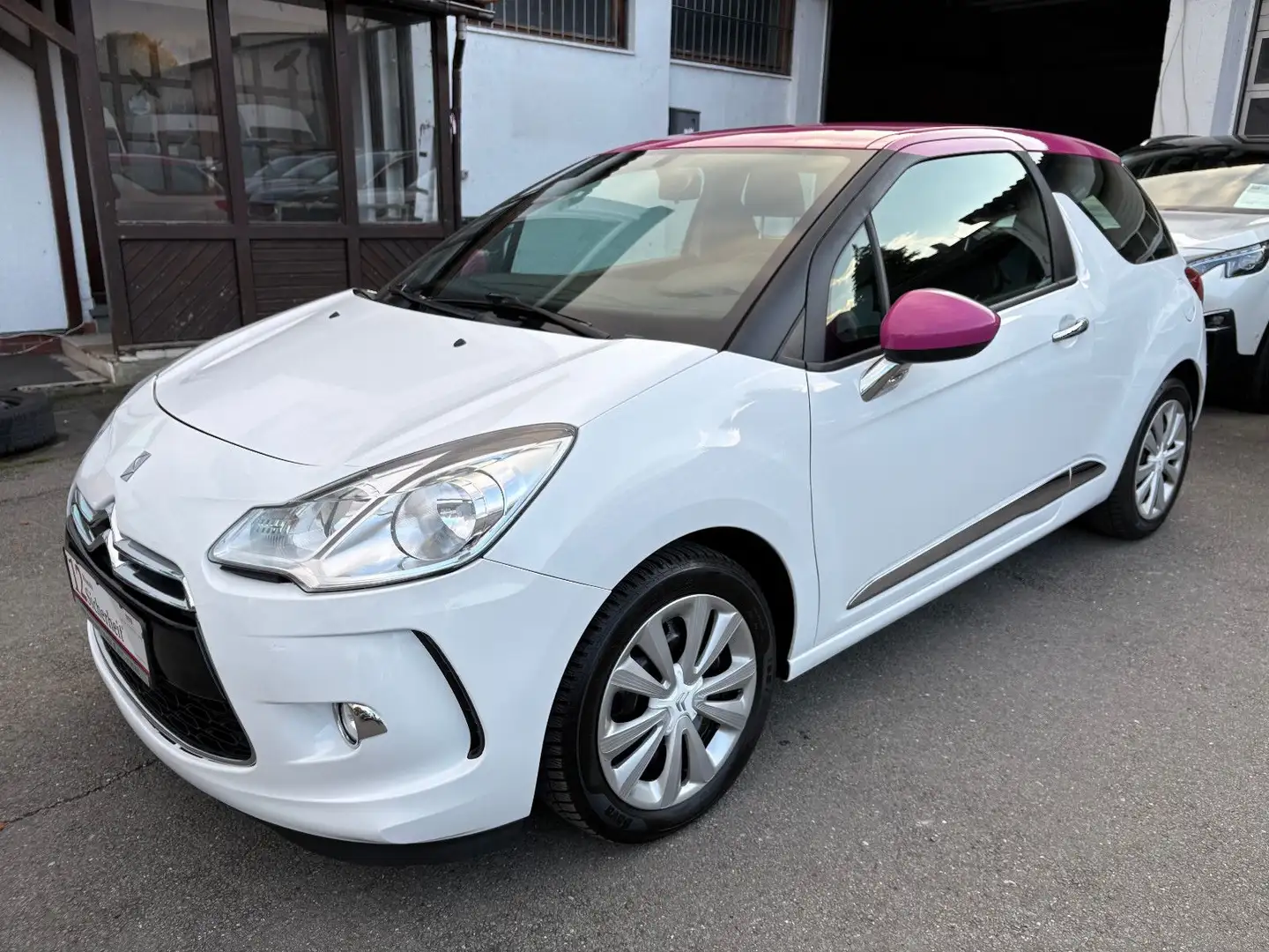 Citroen DS3 1.4 Chic VTI 95 - KLIMA TEMP Weiß - 1