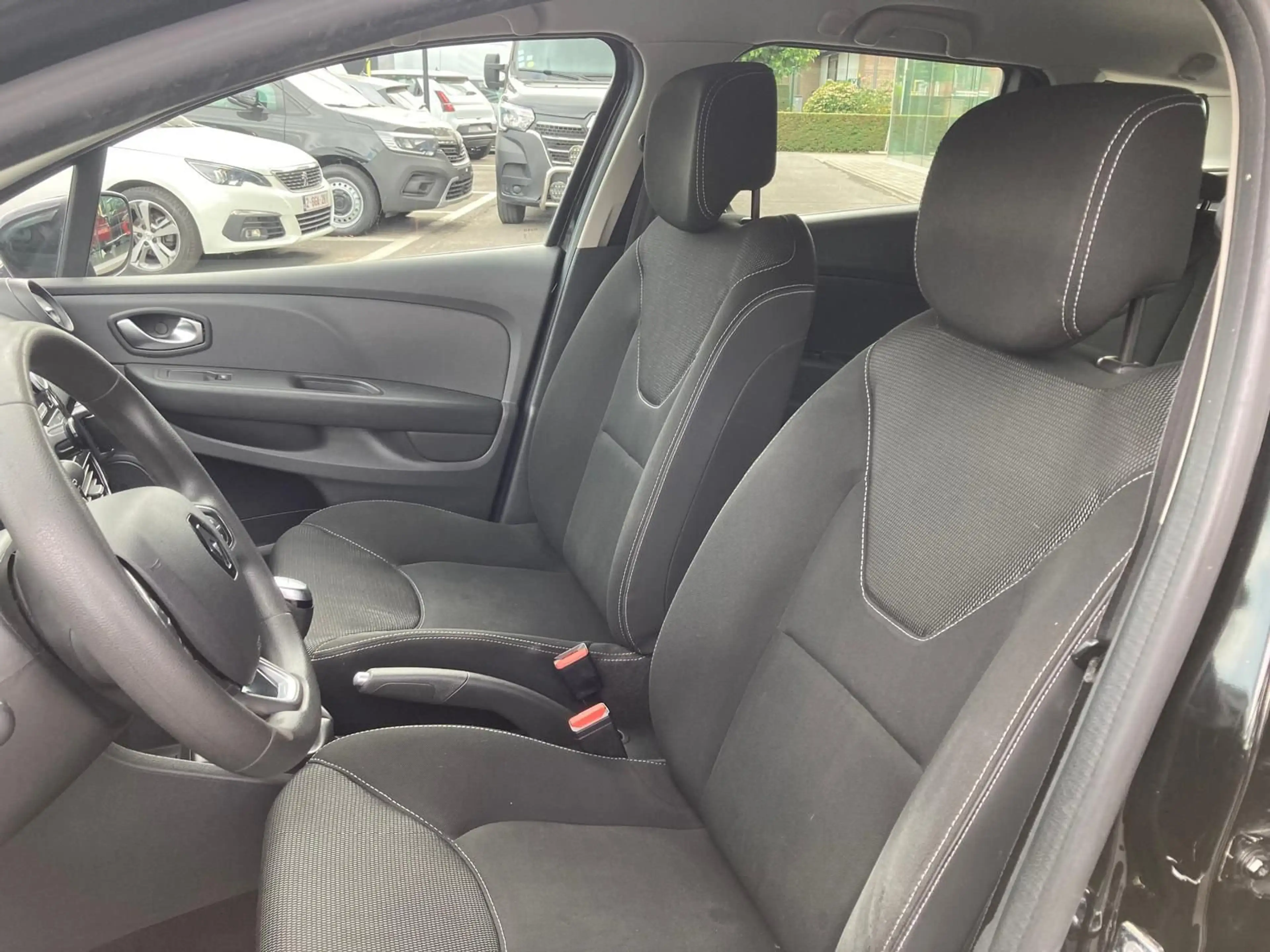 Renault Clio Cool & Sound #1 TCe 75 — photo 16