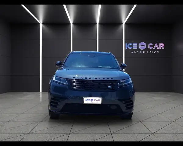 Land Rover Range Rover Velar view 2