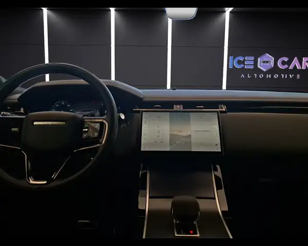 Land Rover Range Rover Velar view 10