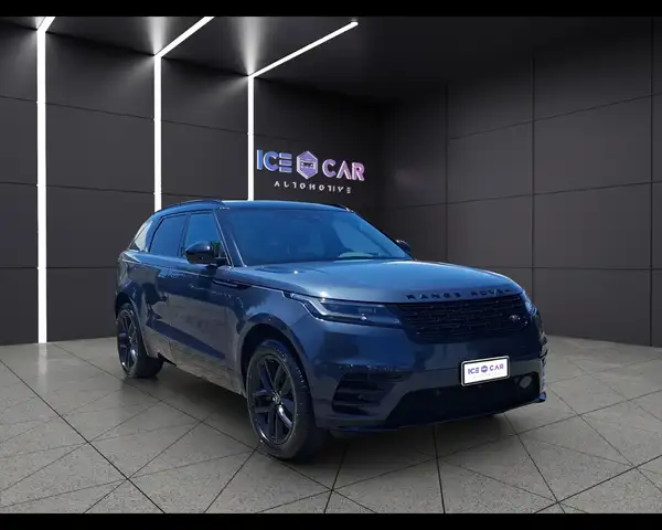 Land Rover Range Rover Velar view 3