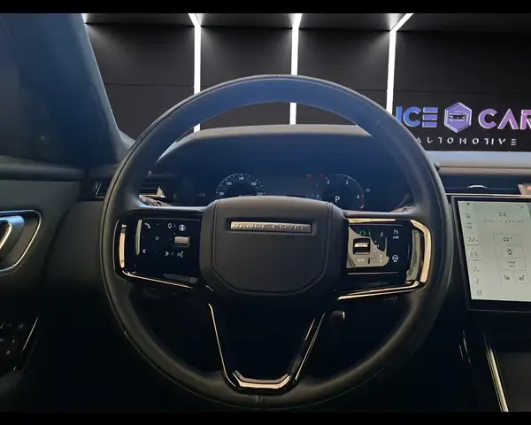 Land Rover Range Rover Velar view 11