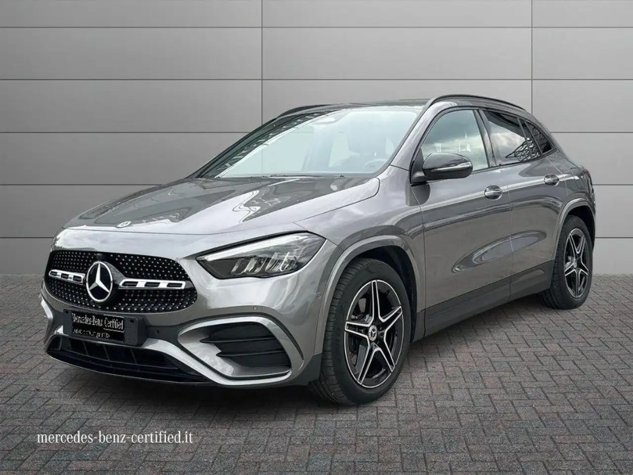 Mercedes-Benz GLA 200 d Automatic AMG Line Advanced Plus — photo 1 of 15
