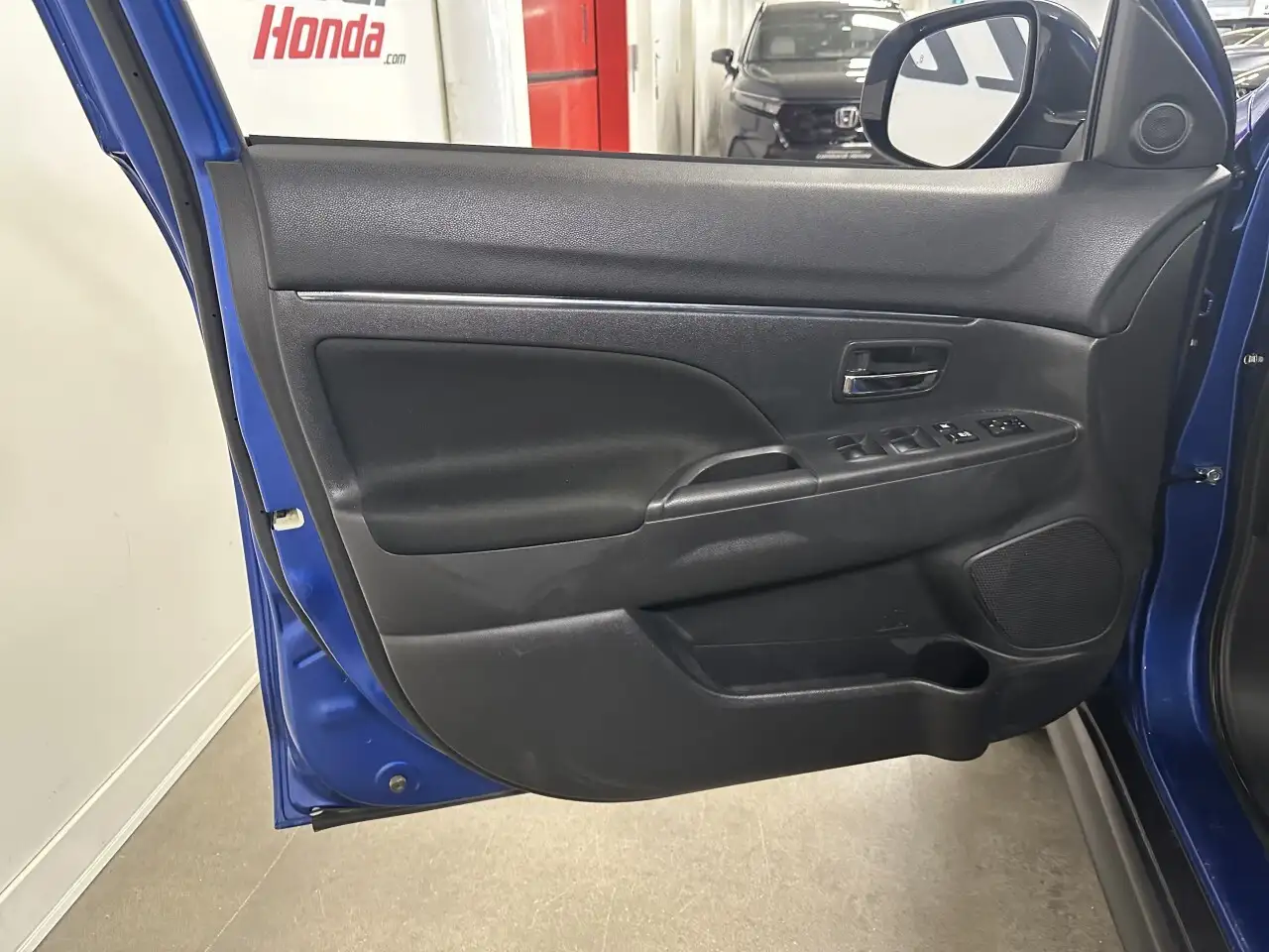 Mitsubishi RVR снимка Mitsubishi RVR