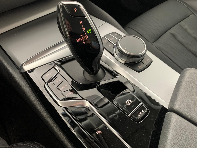 BMW 520 i Cockpit Prof Vollleder Navi LED Kamera — photo 10