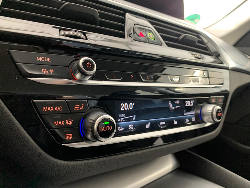 BMW 520 i Cockpit Prof Vollleder Navi LED Kamera — photo 11