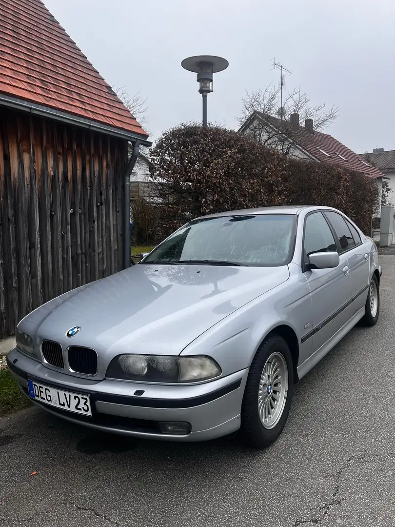 BMW 520 520i - 1