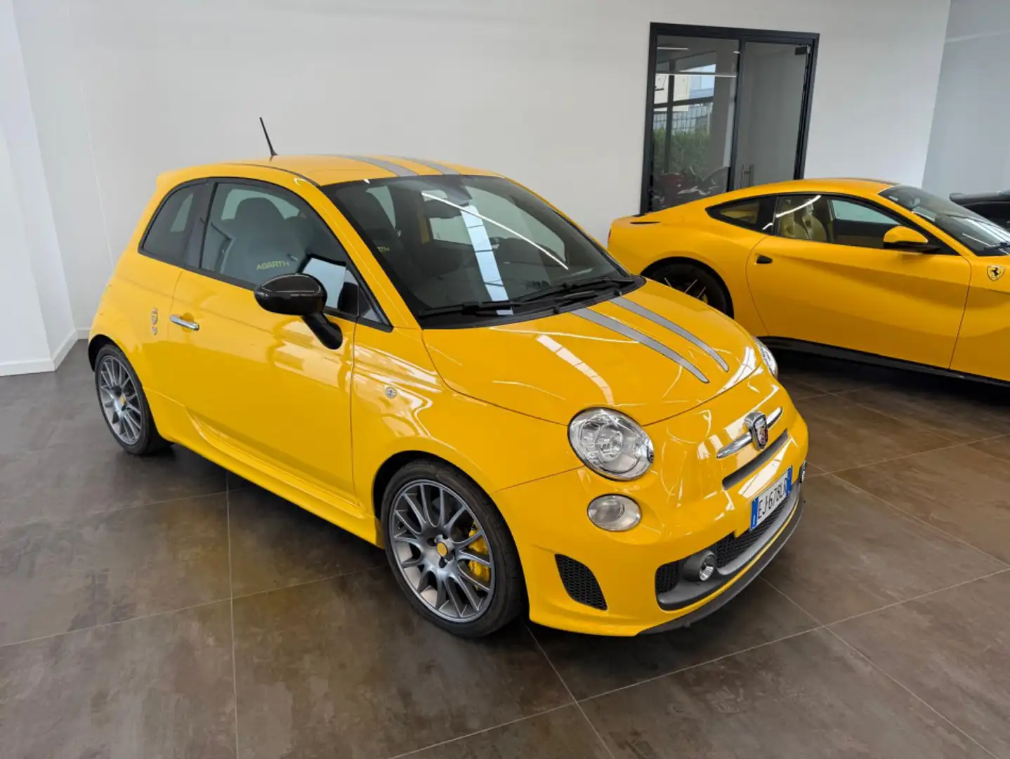 Abarth 695 695 TRIBUTO FERRARI Giallo - 1