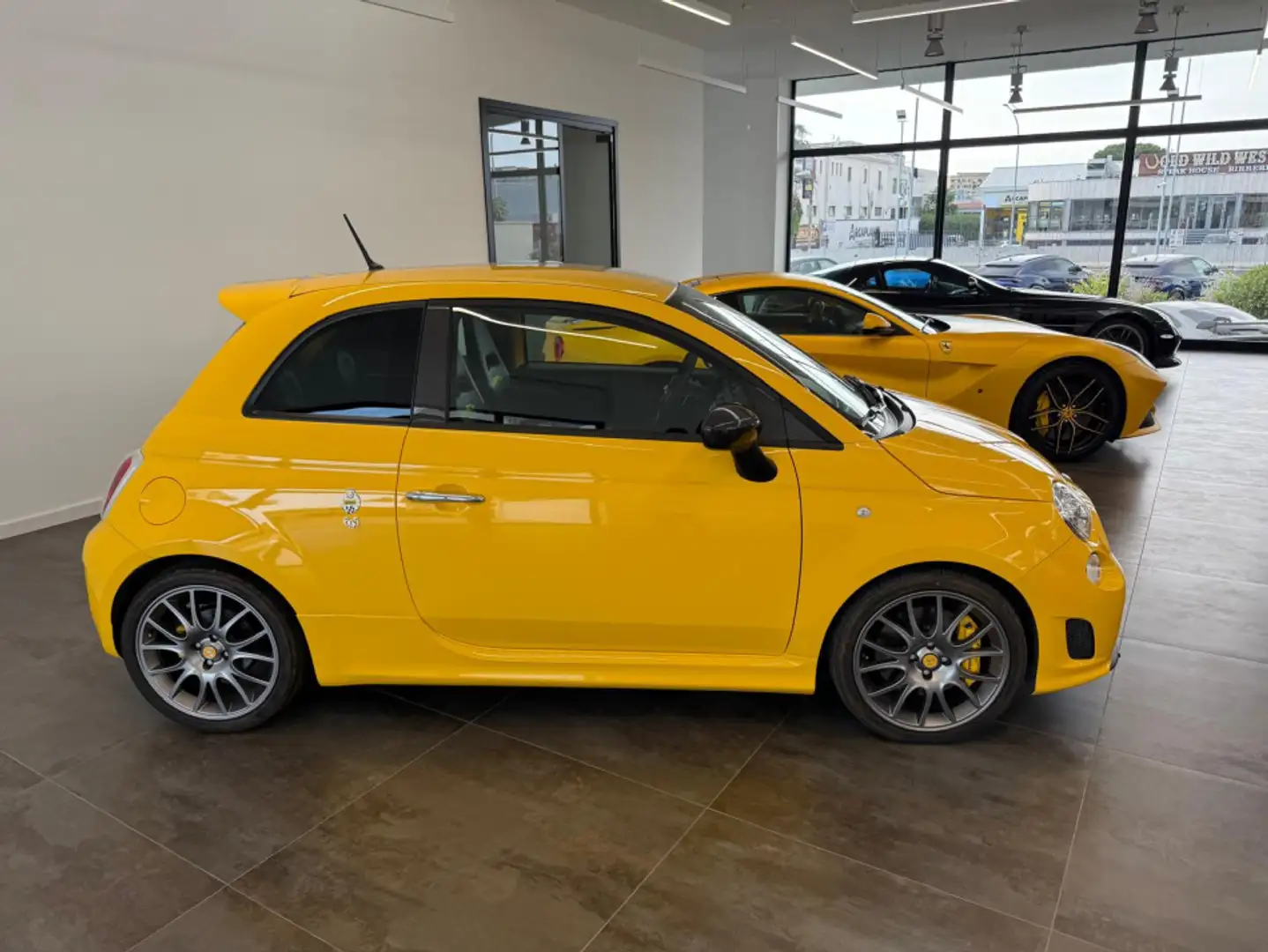 Abarth 695 695 TRIBUTO FERRARI Giallo - 2
