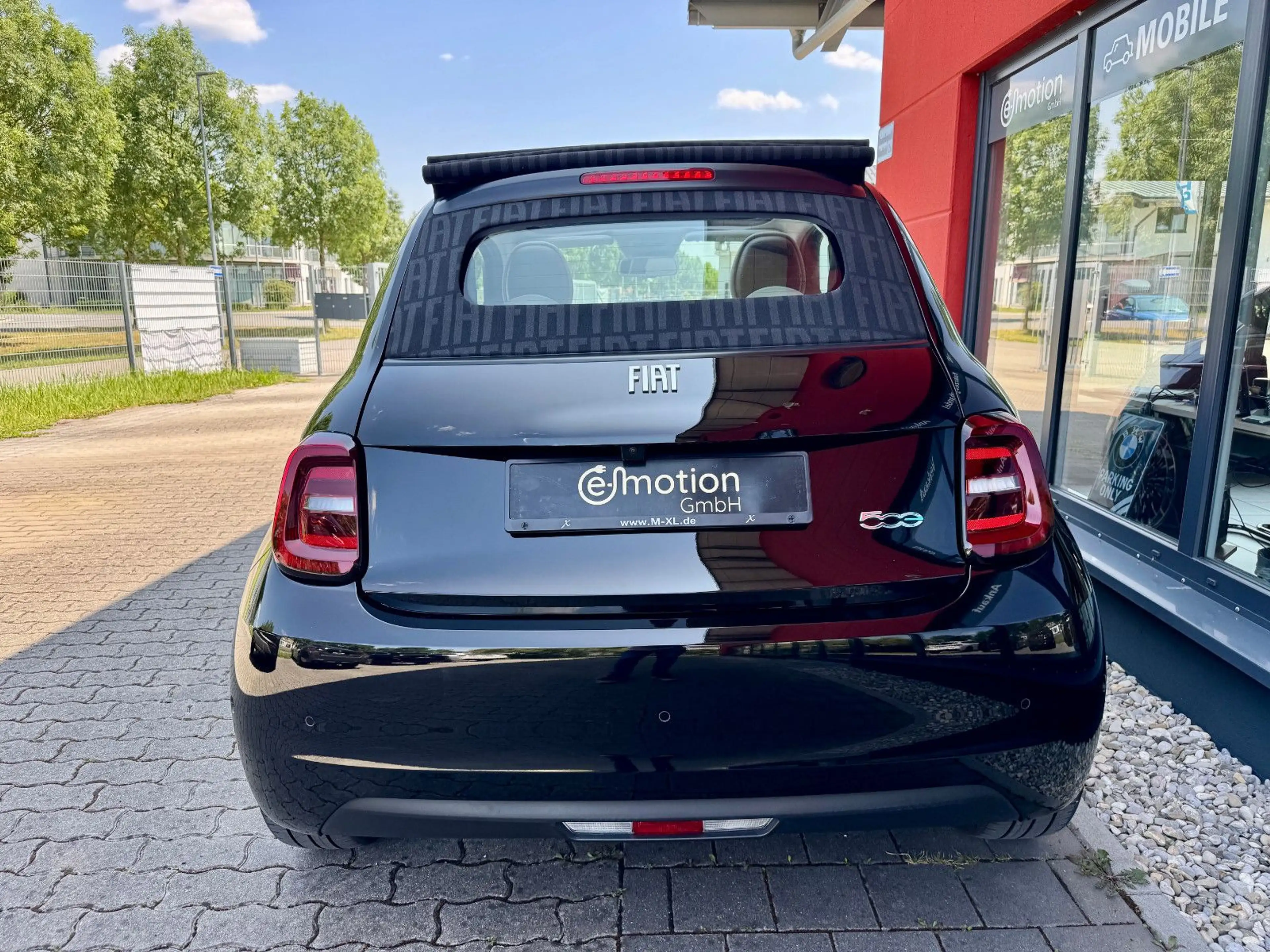 Fiat 500e La Prima*DAB+*LED*Leder*Winter Paket*ACC* — photo 4