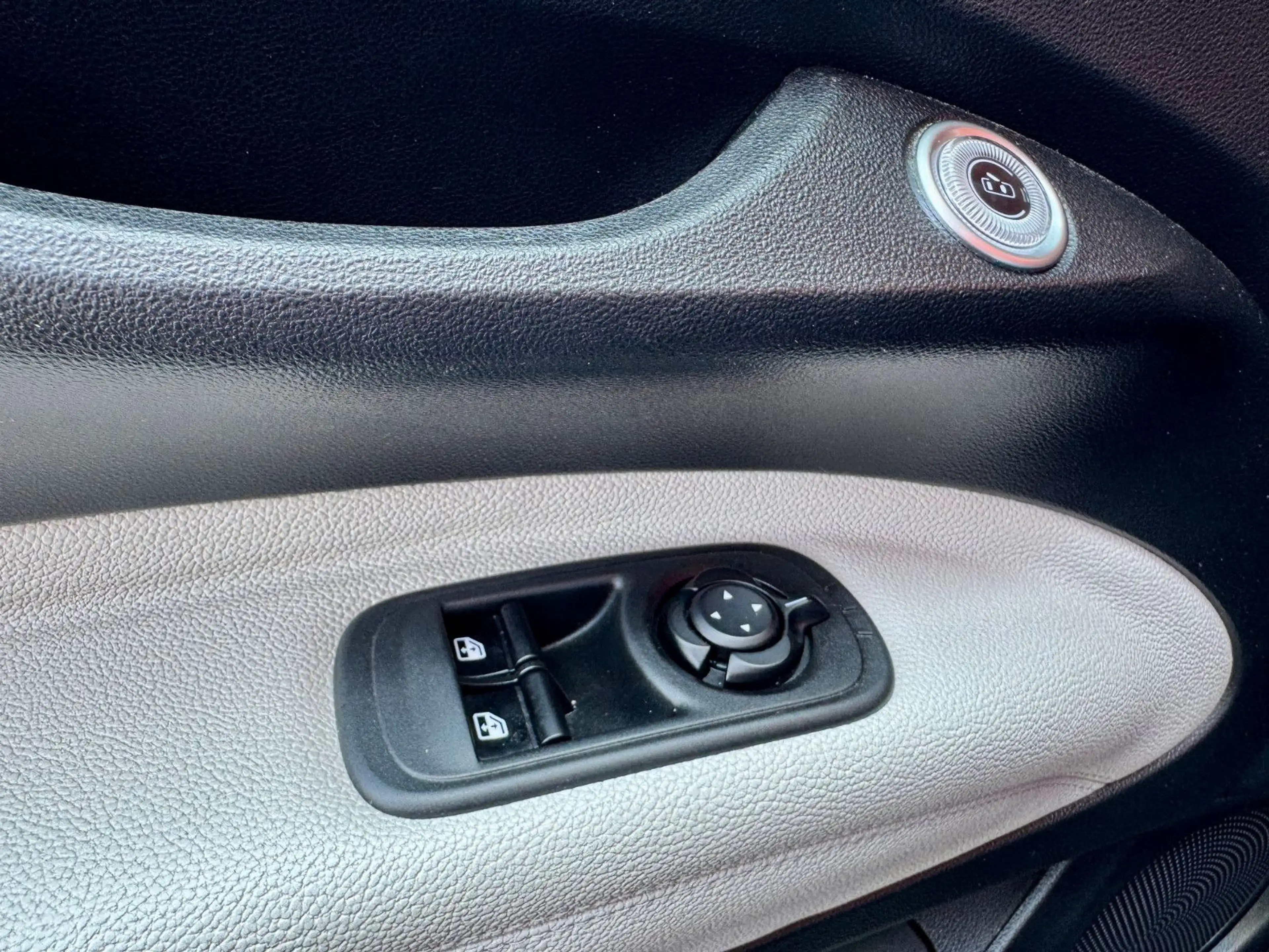 Fiat 500e La Prima*DAB+*LED*Leder*Winter Paket*ACC* — photo 15
