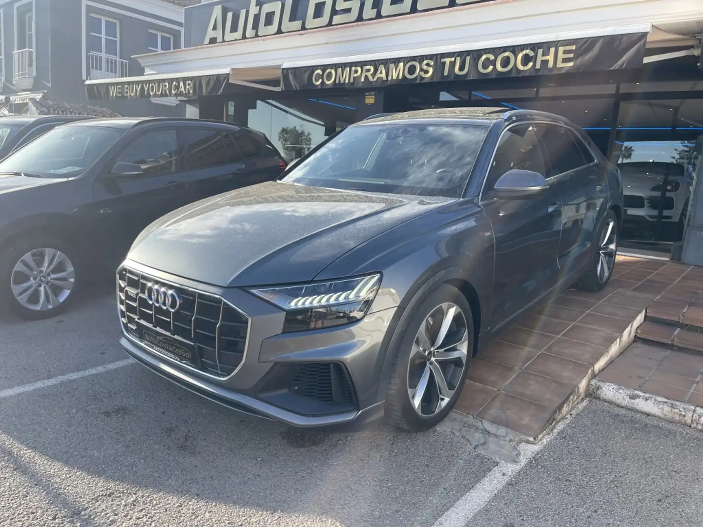 Audi Q8 50 TDI S line quattro tiptronic Gris - 2