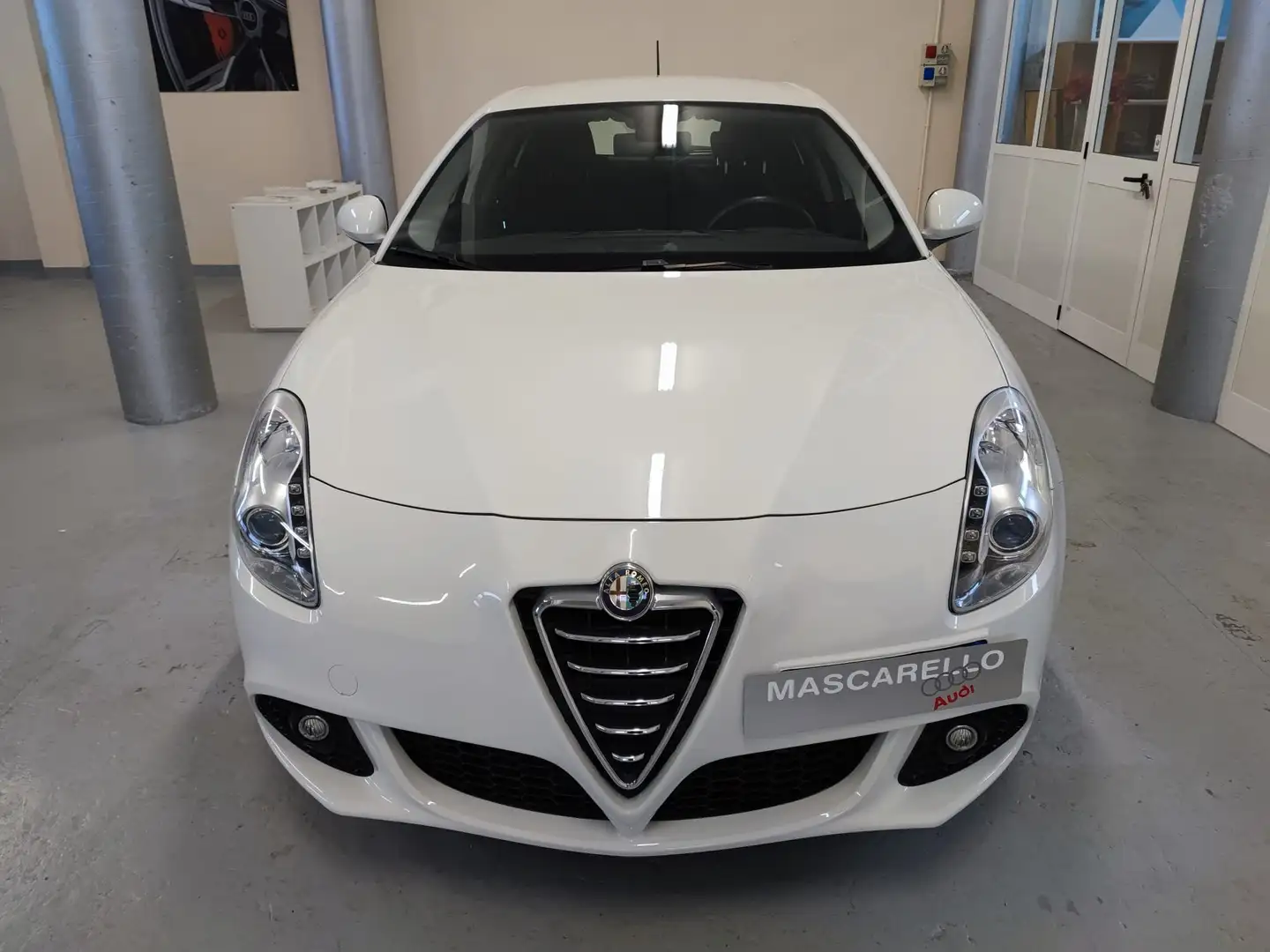 Alfa Romeo Giulietta 1.6 jtdm Business Blanc - 1