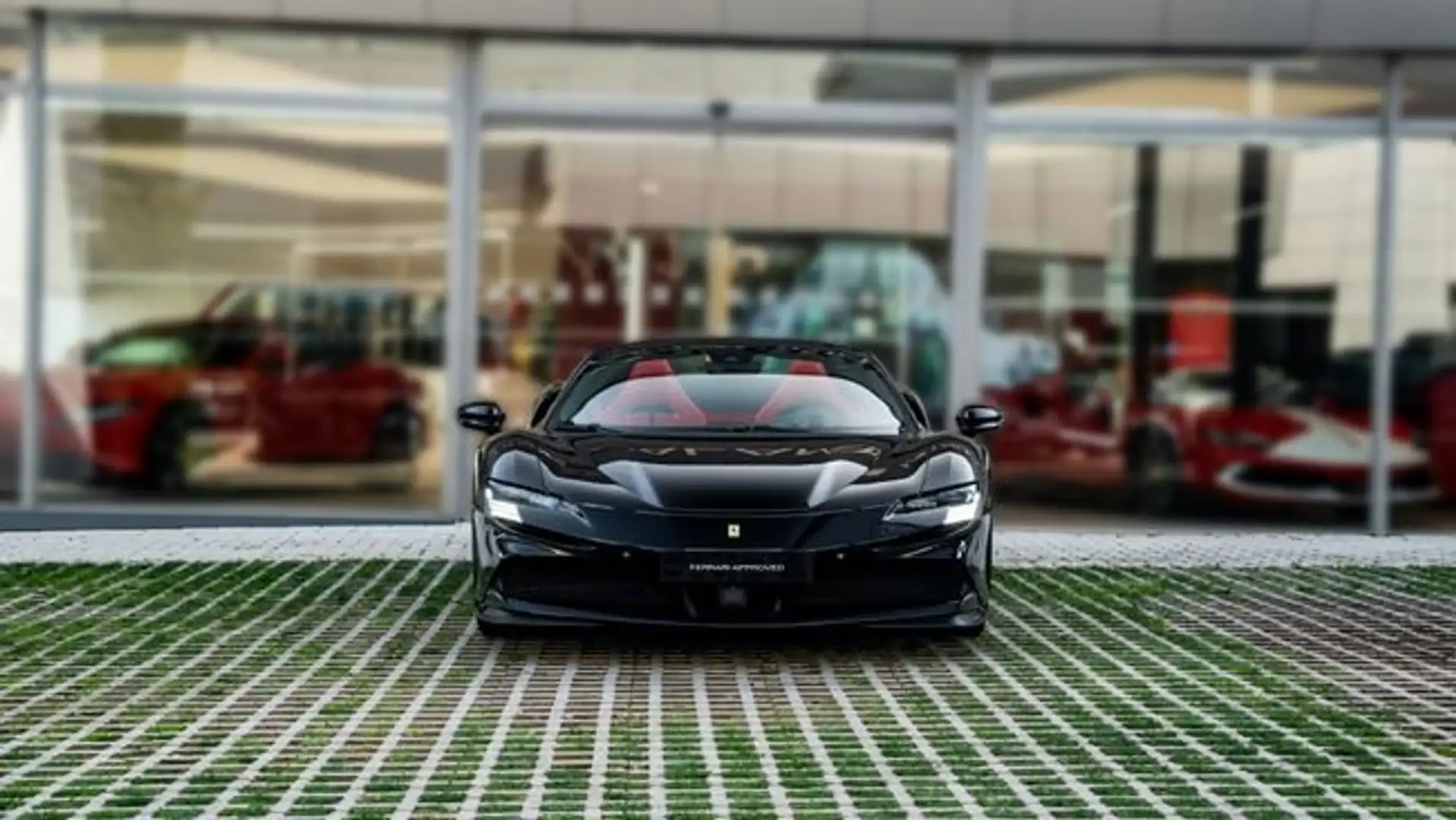 Ferrari SF90 Spider Negro - 2