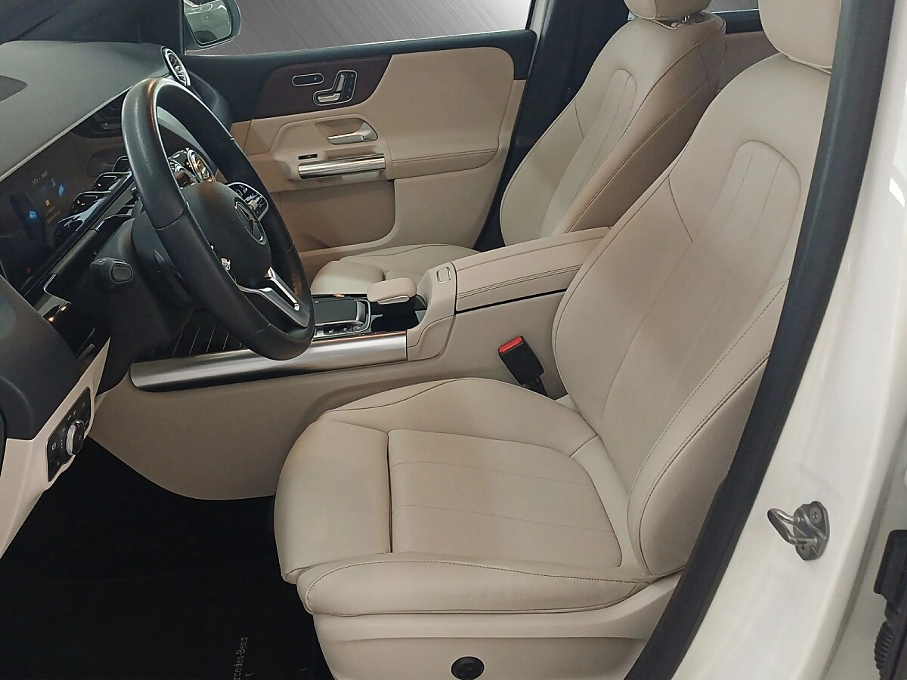 Mercedes-Benz B 220 4MATIC Aut. — photo 7