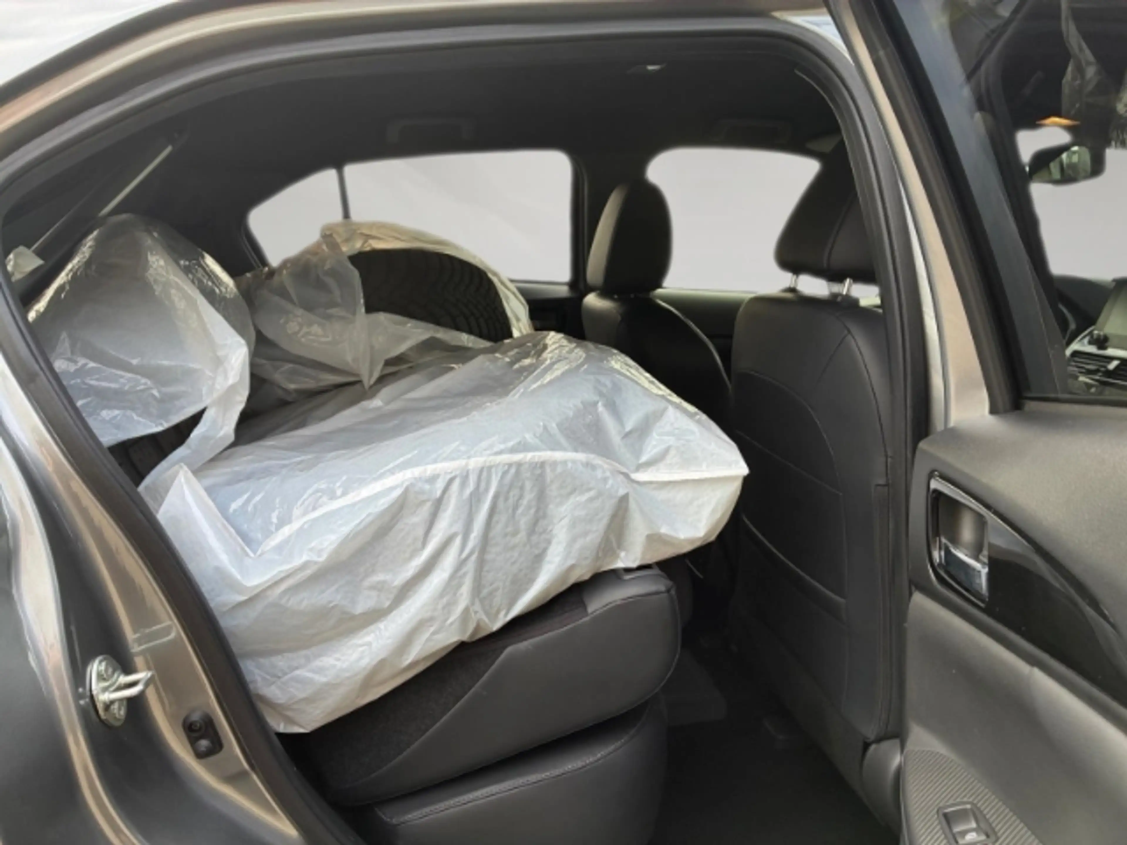 Mitsubishi Eclipse Cross 2.4 Intro Edition Plug-In-Hybrid/Allrad/LED/Klimaa — photo 14