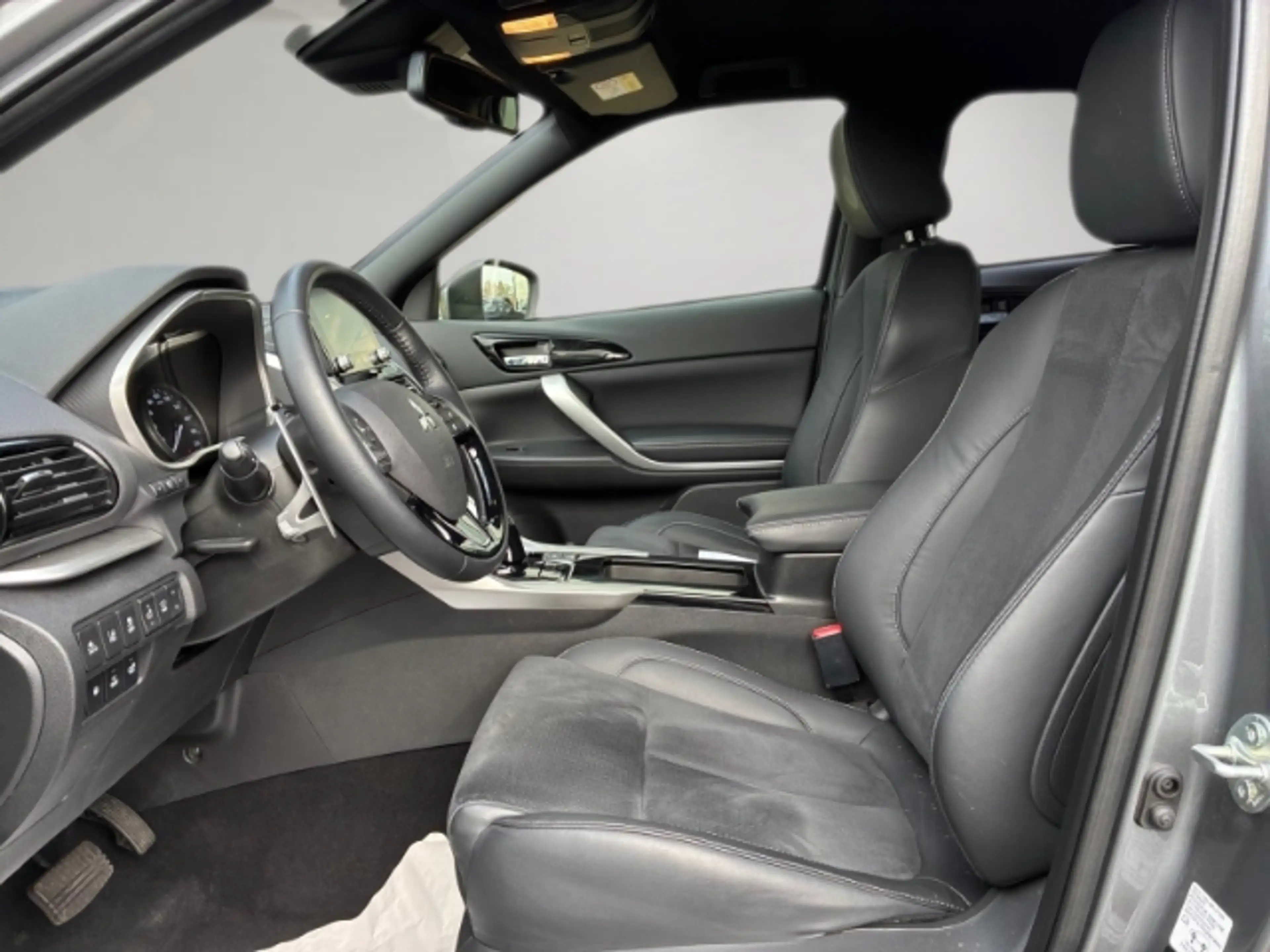 Mitsubishi Eclipse Cross 2.4 Intro Edition Plug-In-Hybrid/Allrad/LED/Klimaa — photo 8