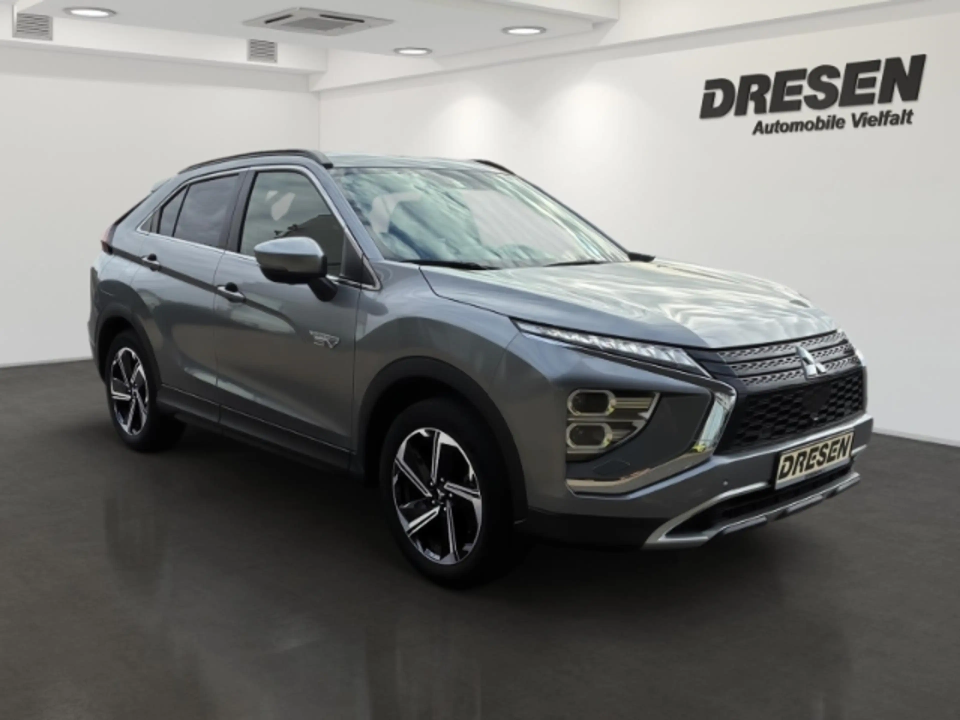 Mitsubishi Eclipse Cross 2.4 Intro Edition Plug-In-Hybrid/Allrad/LED/Klimaa — photo 3