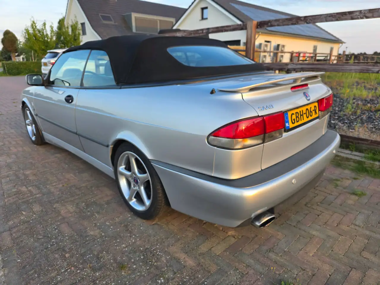 Saab 9-3 2.3 Turbo Viggen, foto 4