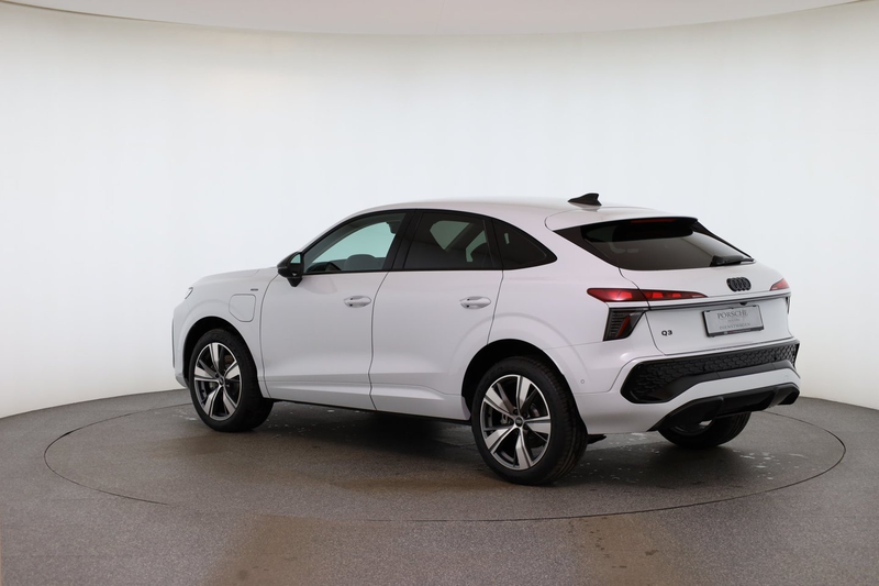 Audi Q3 e-hybrid 200 kW — photo 2