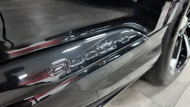 Audi Q7 view 15