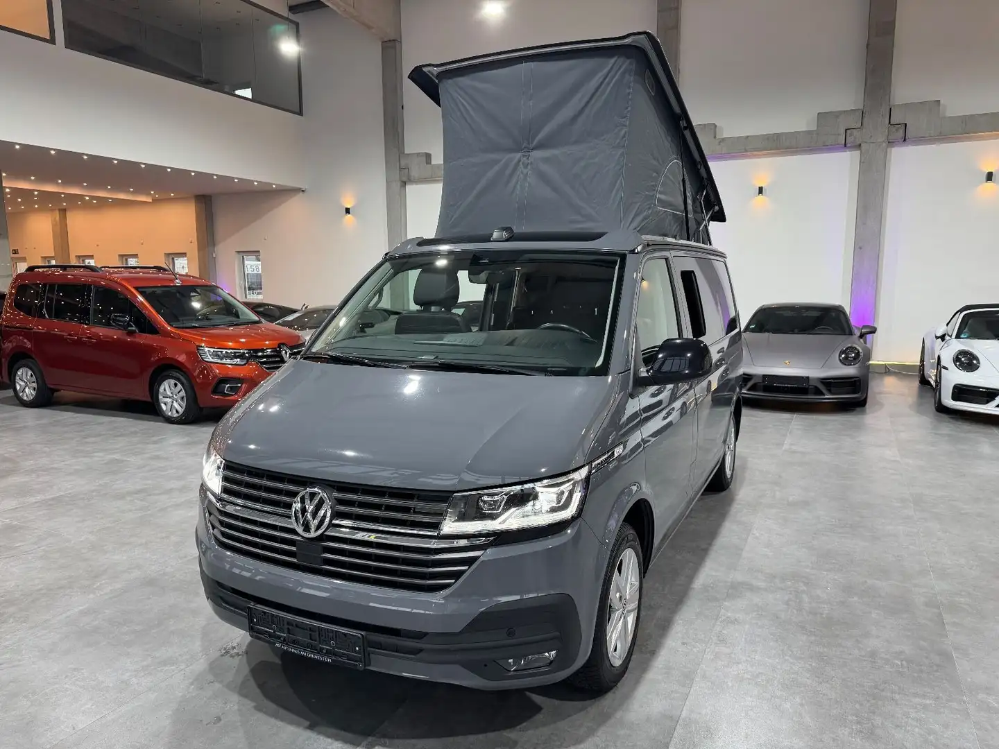 Volkswagen T6 California T6.1 2.0 TDI California Beach Tour Edition Grau - 2