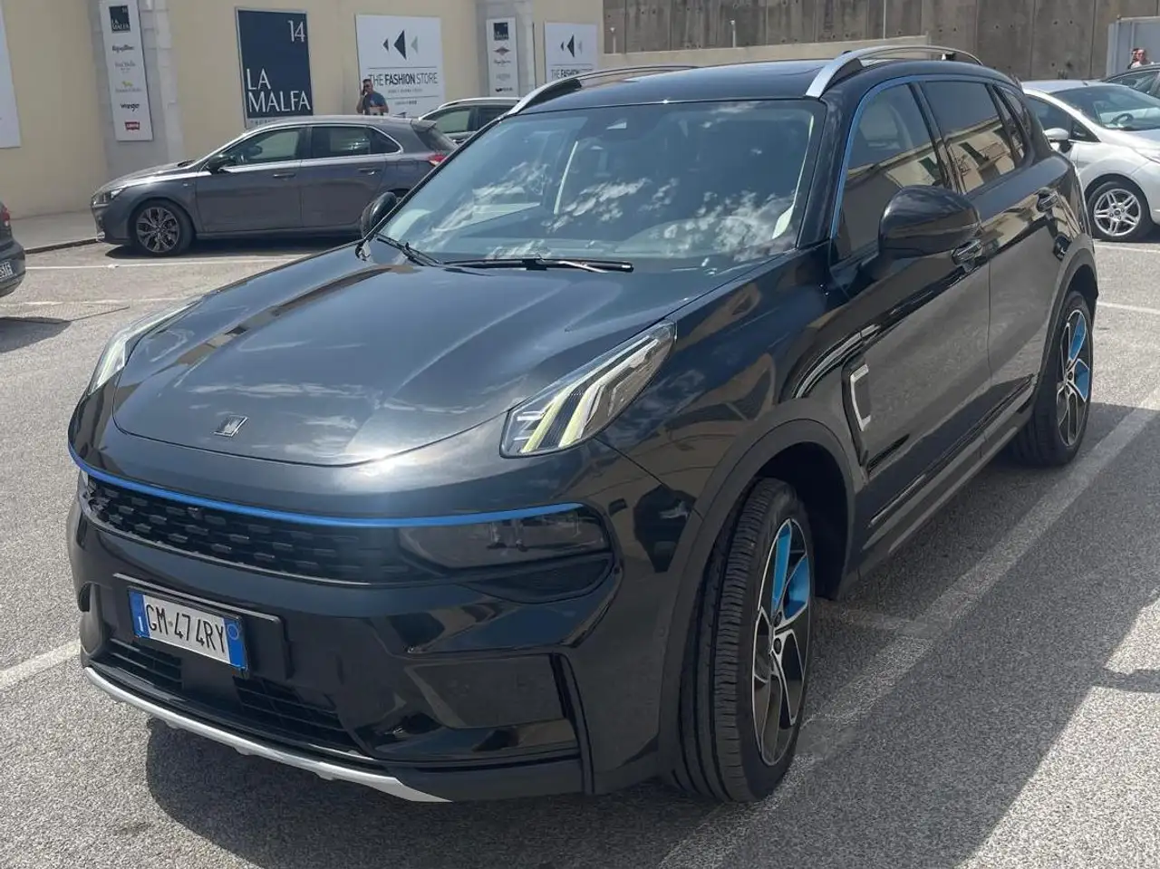 Lynk & Co 01