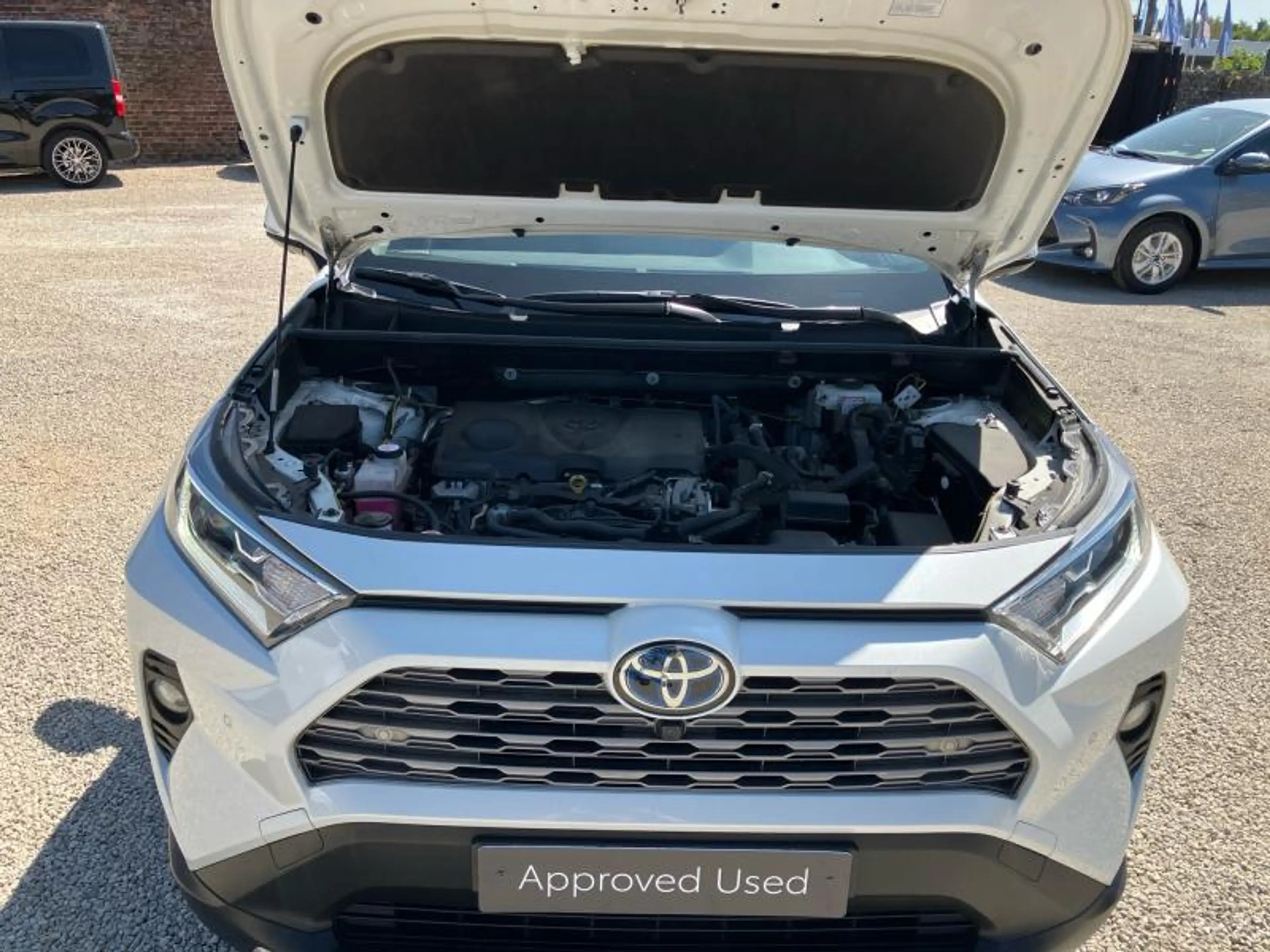 Toyota RAV 4 Premium — photo 20