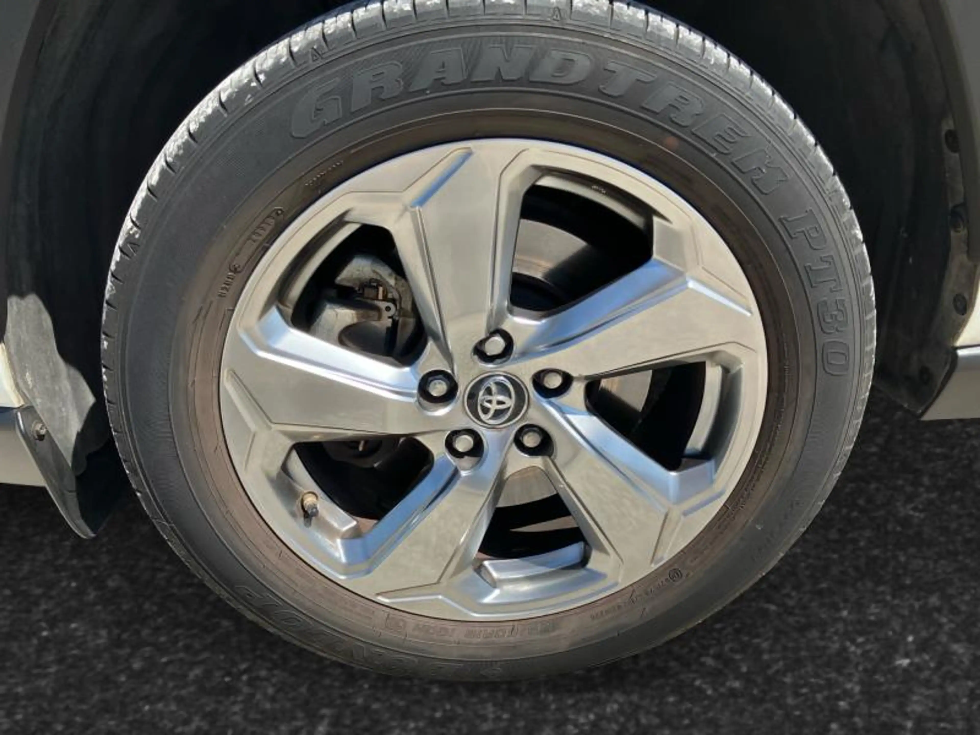 Toyota RAV 4 Premium — photo 9
