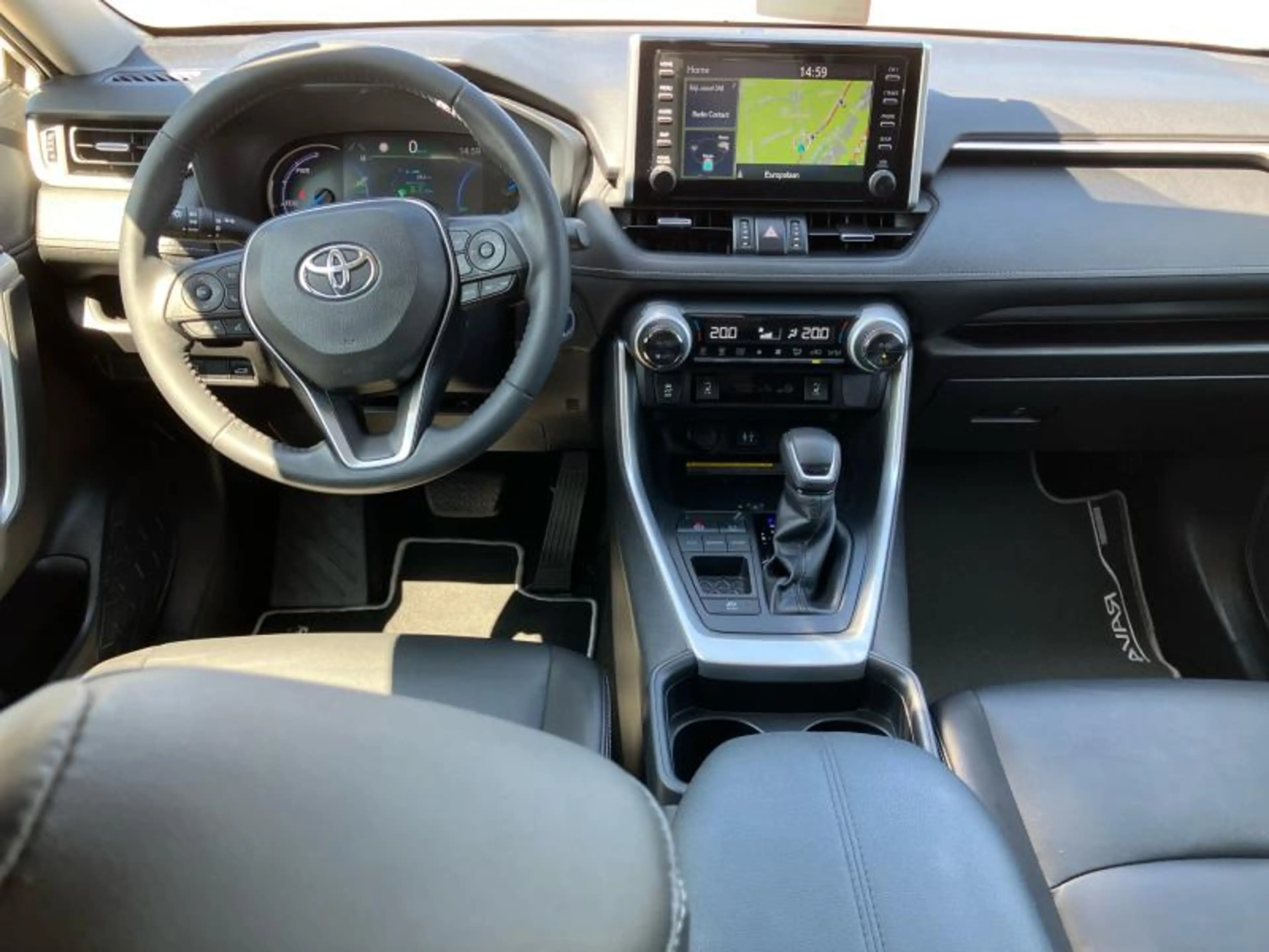 Toyota RAV 4 Premium — photo 12