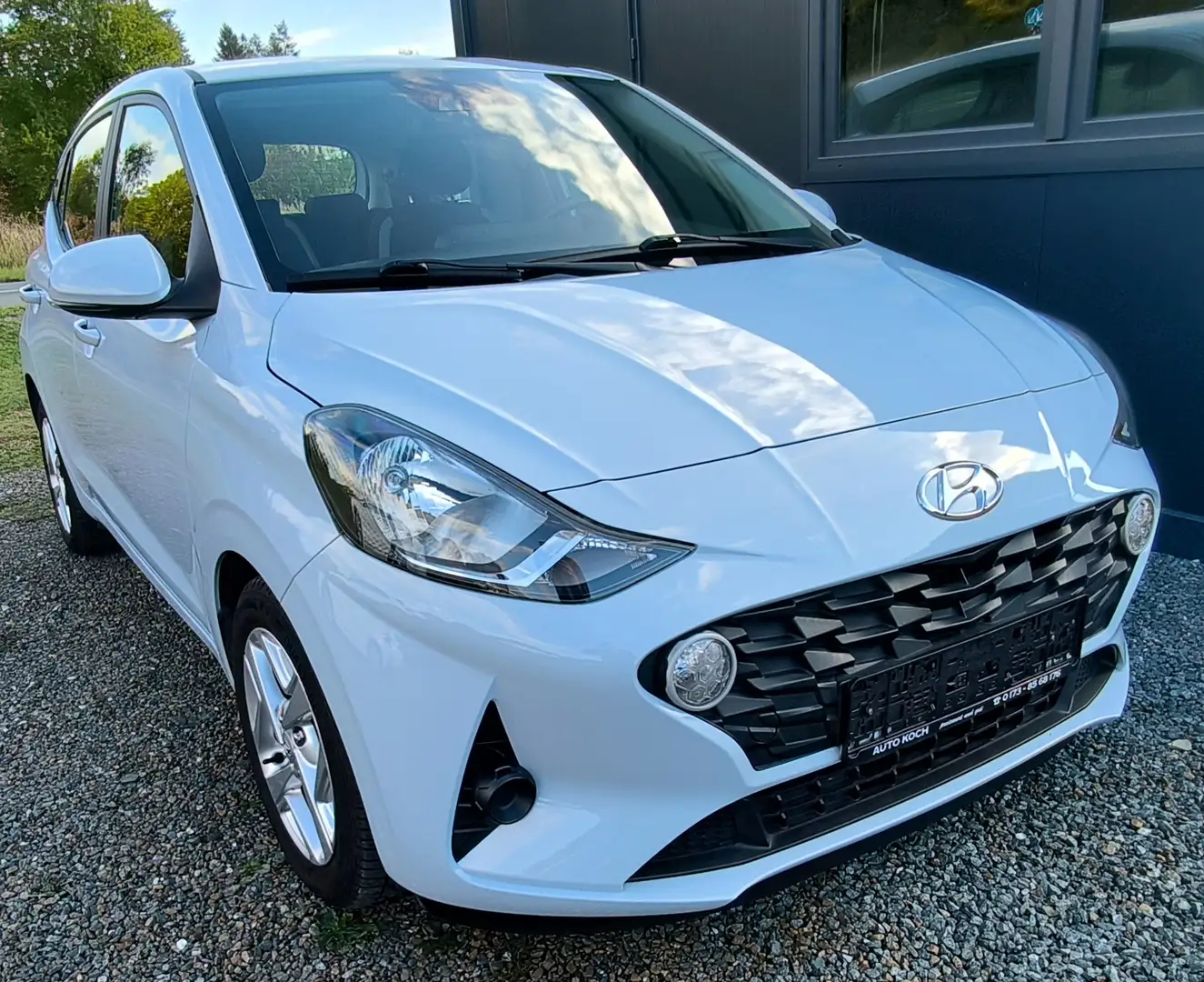 Hyundai i10 Trend Automatik SHZ PDC ALU Blau - 1