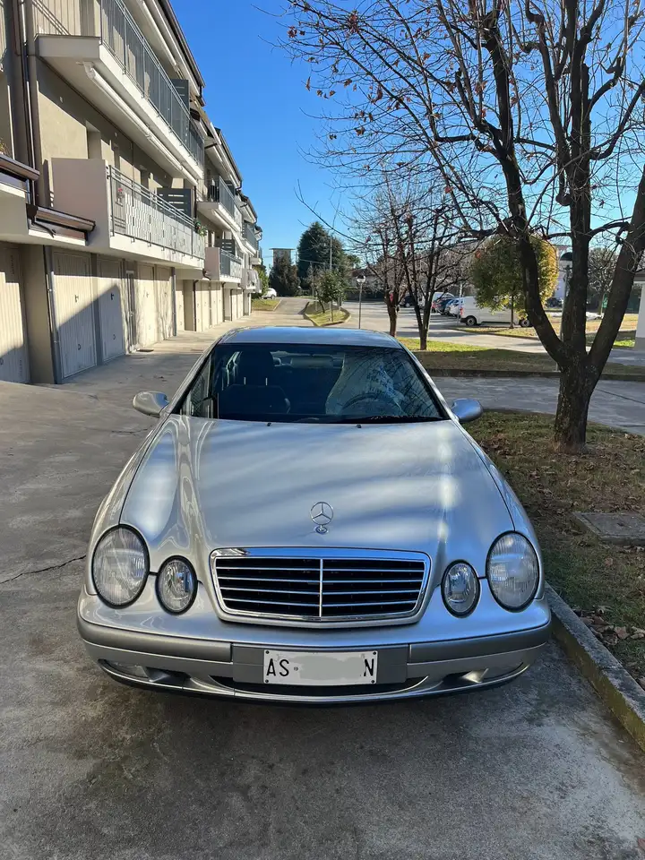 Mercedes-Benz CLK 200 Coupe Elegance, foto 2