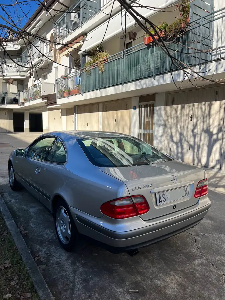 Mercedes-Benz CLK 200 Coupe Elegance, foto 4