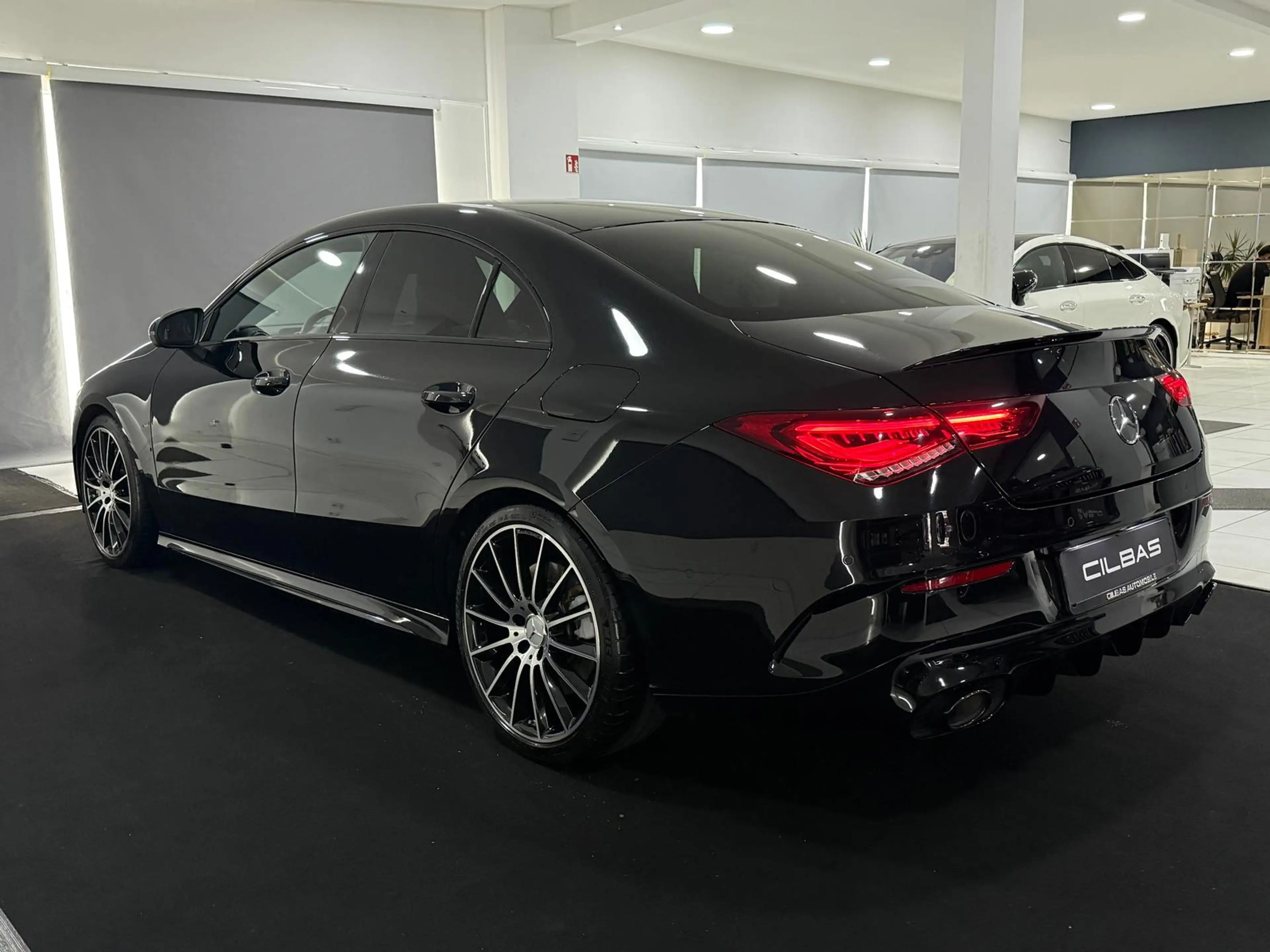 Mercedes-Benz CLA 35 AMG 4M COUPE*360*NIGHT*AMBIENTE*LED*SPURH — photo 11