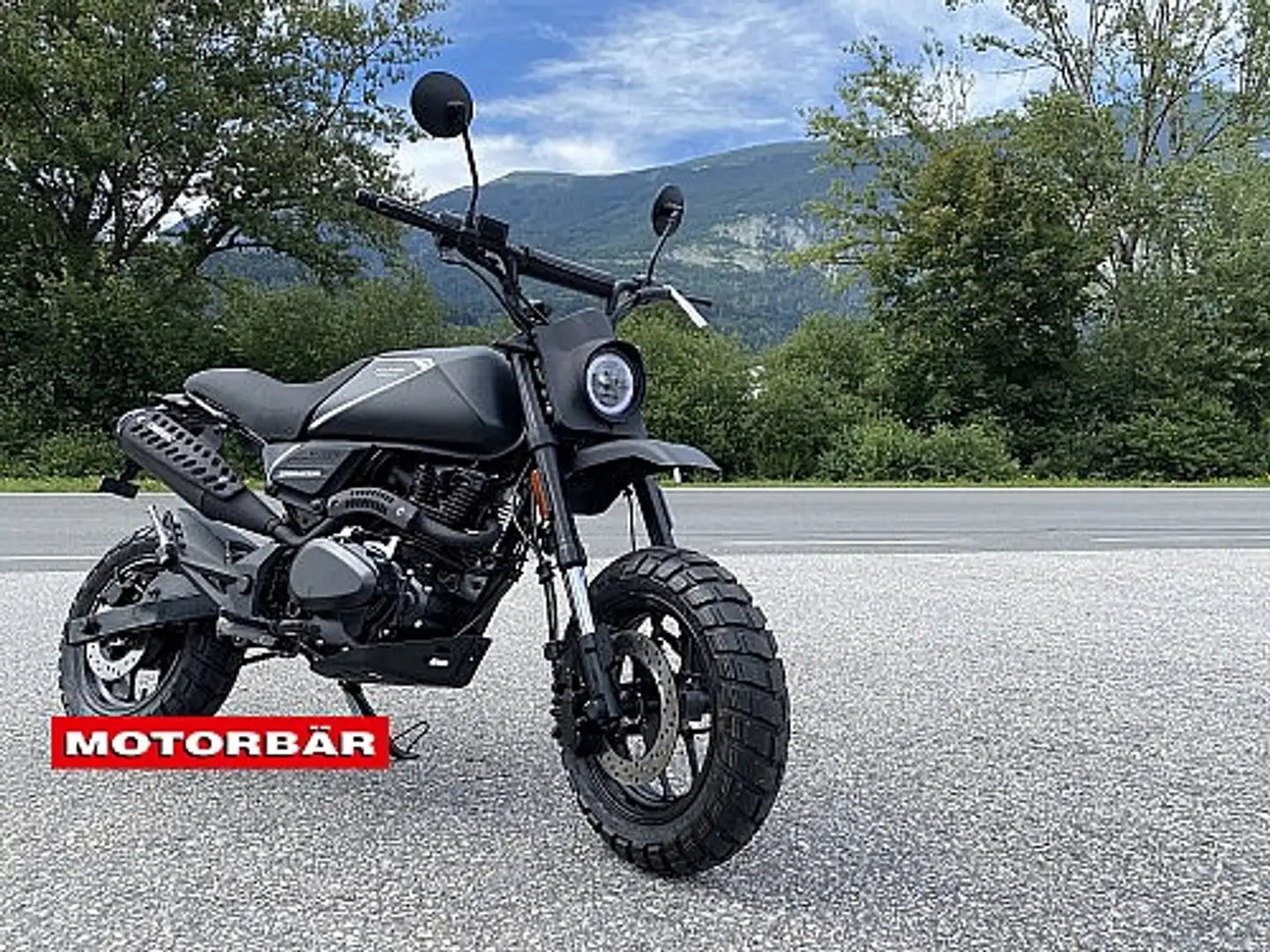 Brixton Crossfire 125 XS - 1