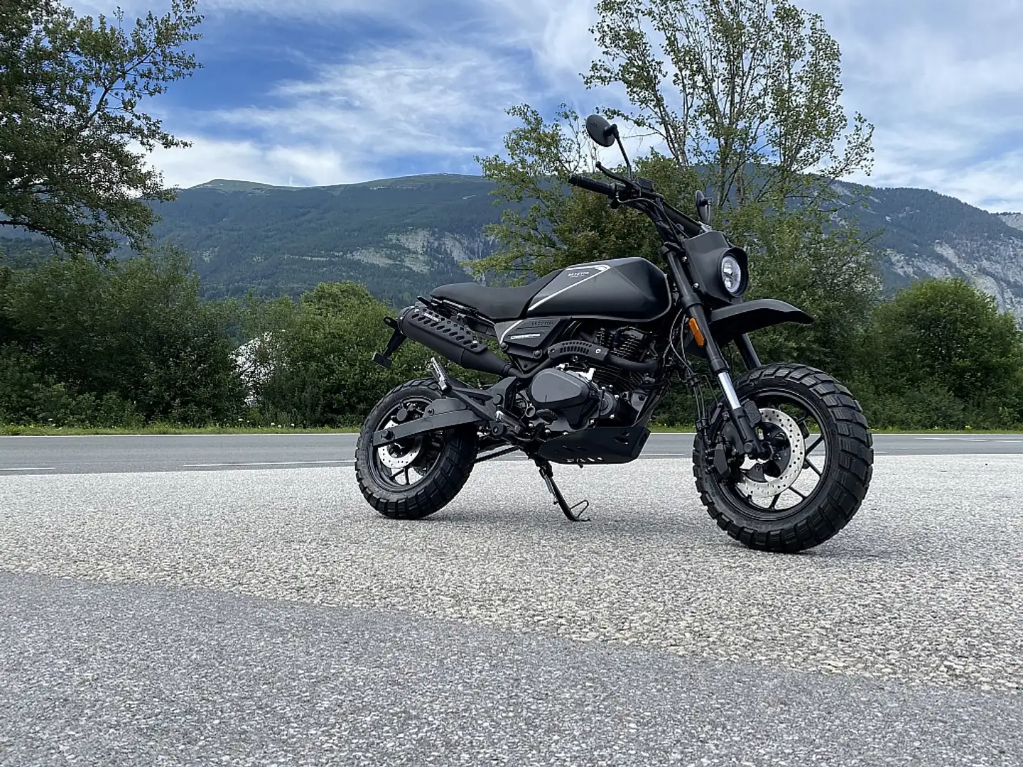 Brixton Crossfire 125 XS - 2