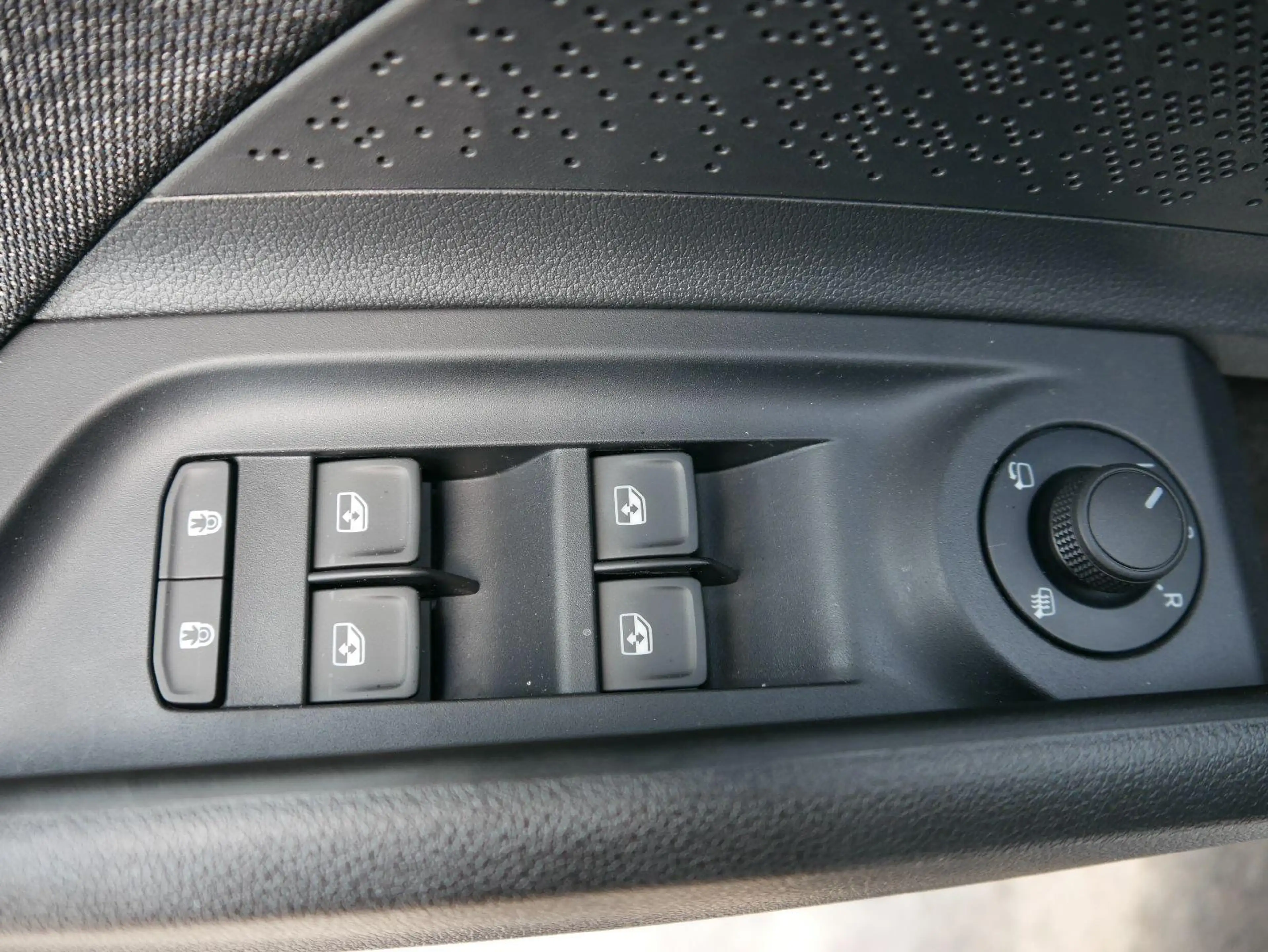 Skoda Elroq 60*ACC*PDC*LED*SHZ*KAMERA*TEMPOMAT*KLIMA*SMARTLINK — photo 10