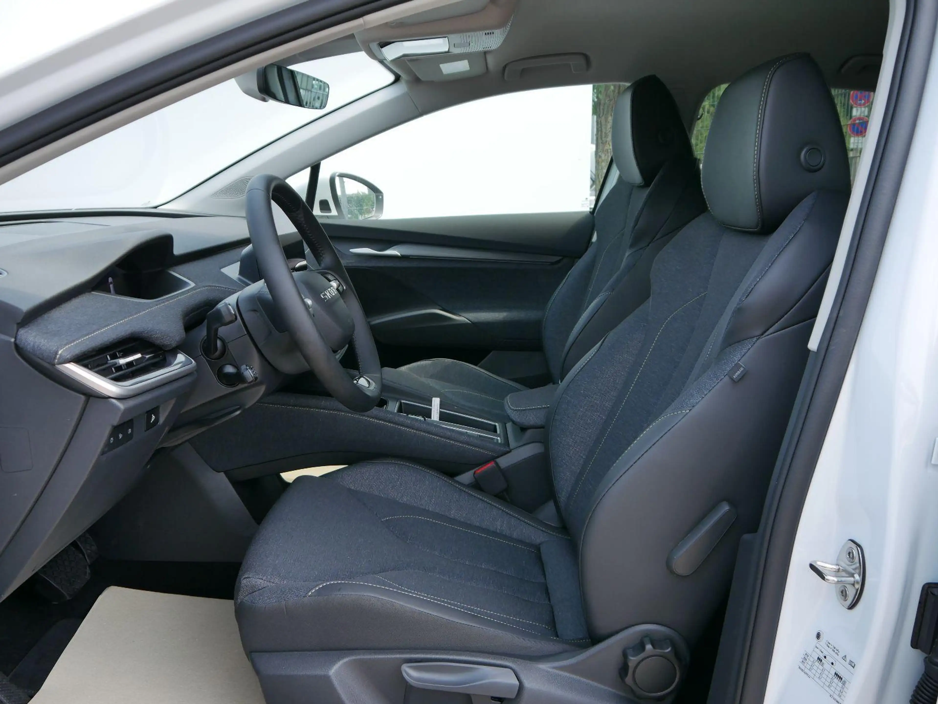 Skoda Elroq 60*ACC*PDC*LED*SHZ*KAMERA*TEMPOMAT*KLIMA*SMARTLINK — photo 9