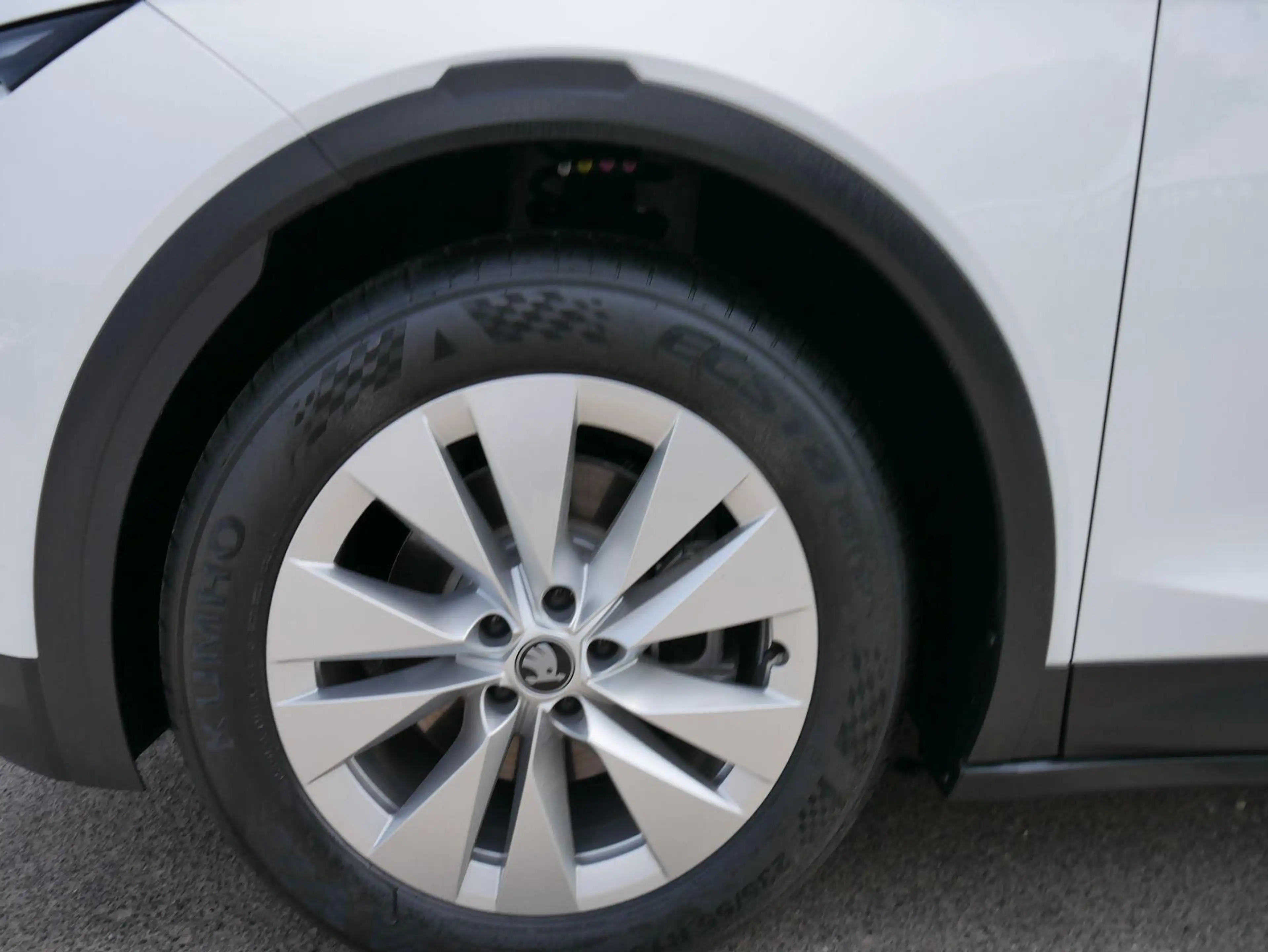 Skoda Elroq 60*ACC*PDC*LED*SHZ*KAMERA*TEMPOMAT*KLIMA*SMARTLINK — photo 4