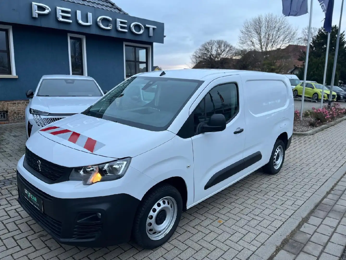 Peugeot Partner Partner Premium L2 +Navi+Klima+PDC Violett - 1