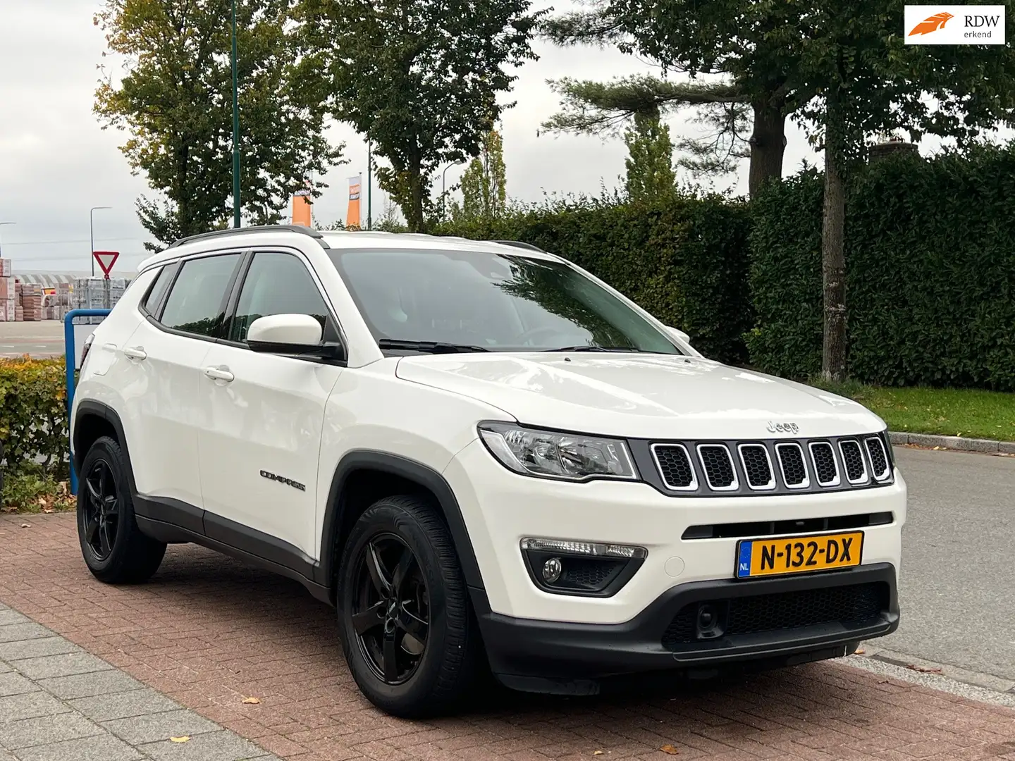 Jeep Compass 1.4 MultiAir Longitude ** Apple CarPlay/ APK 11-20 Weiß - 1