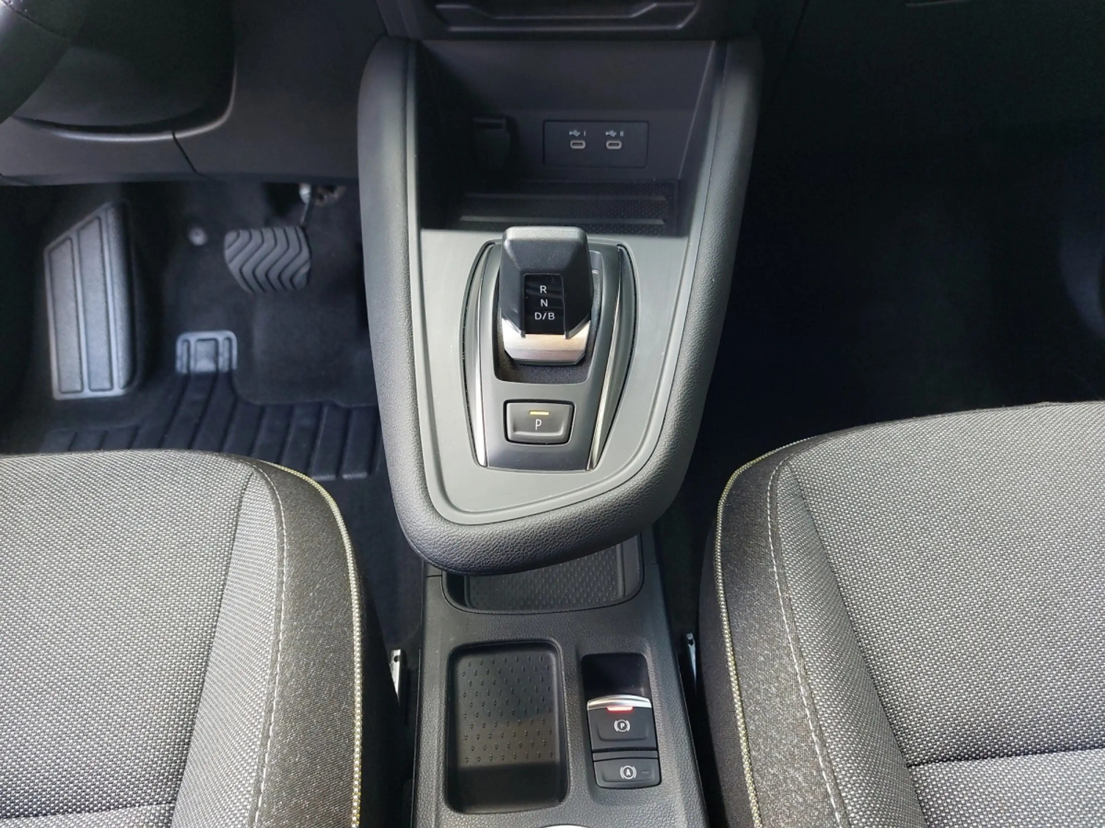 Renault Symbioz Techno Full Hybrid E-Tech 160 (MY25) — photo 9