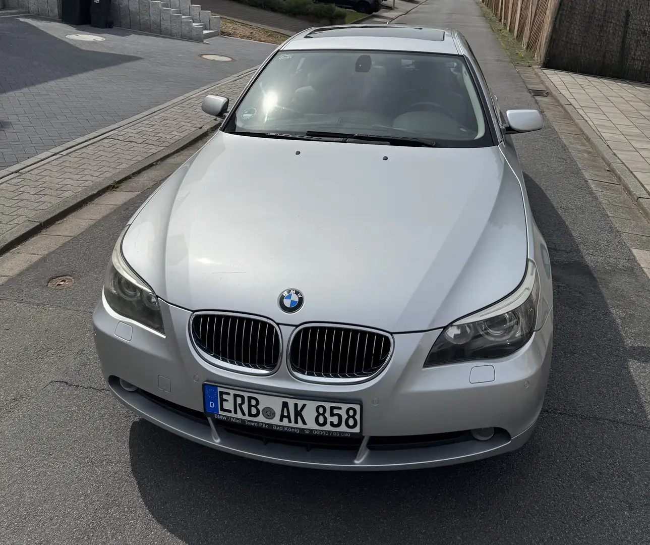BMW 523 523i - 1