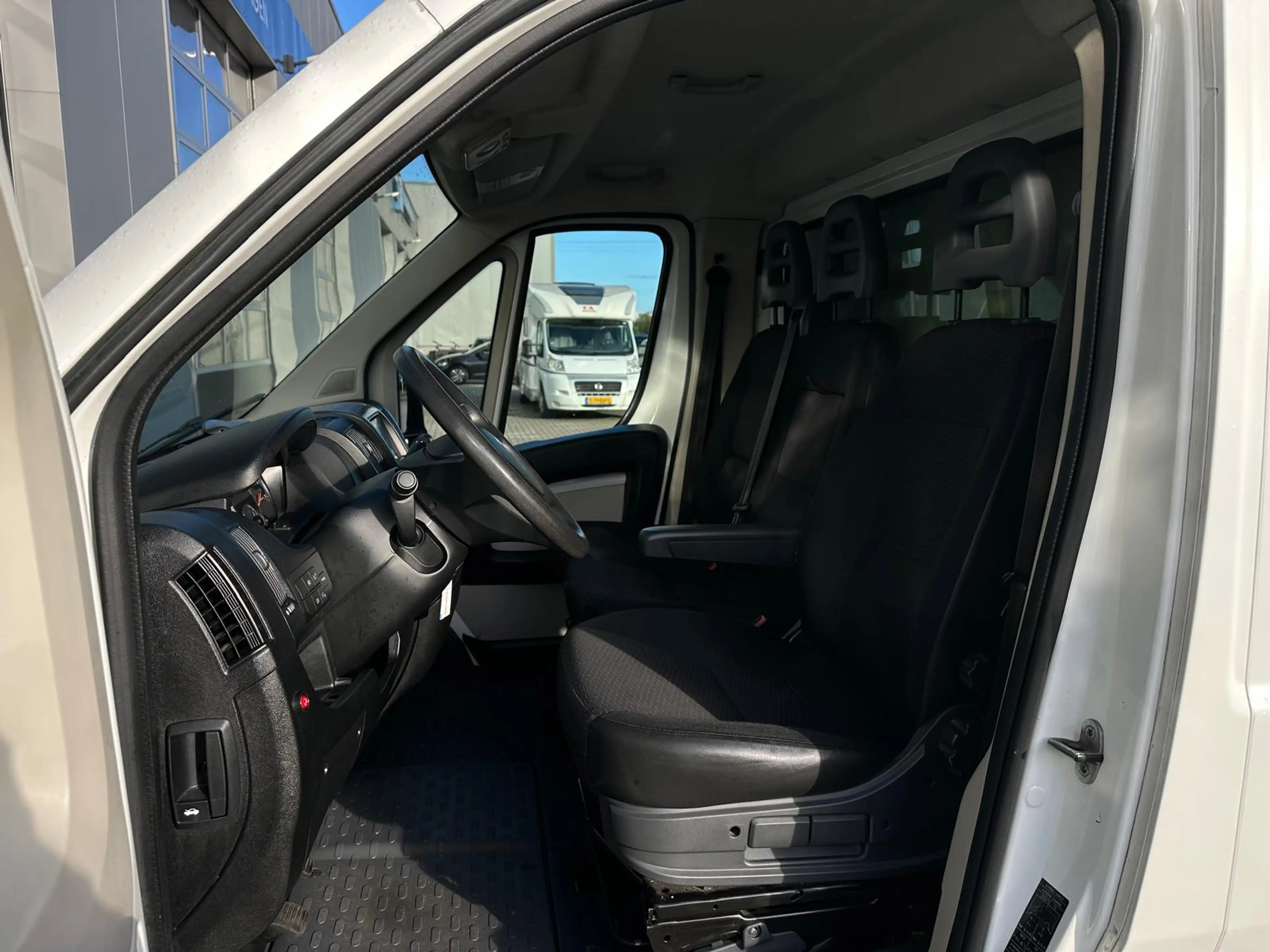 Peugeot Boxer 2.2 HDI Bakwagen met laadklep  Marge/1050kg laadv — photo 9
