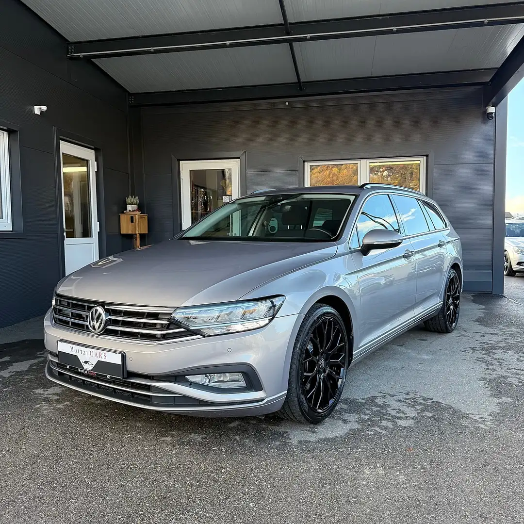 Volkswagen Passat Variant Elegance 2,0 TDI SCR DSG Gris - 1