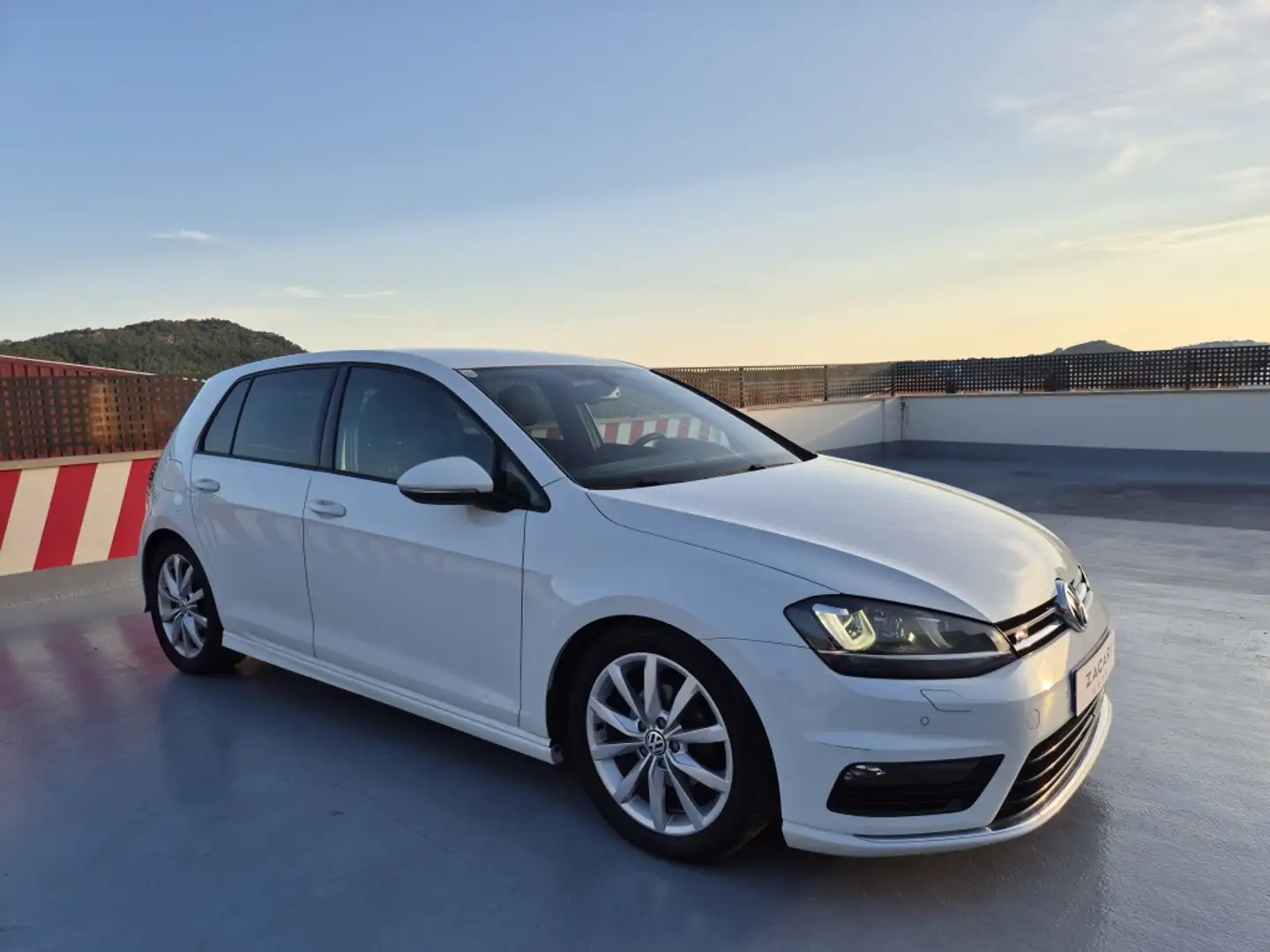Volkswagen Golf 1.6TDI CR BMT Edition 110 Weiß - 1