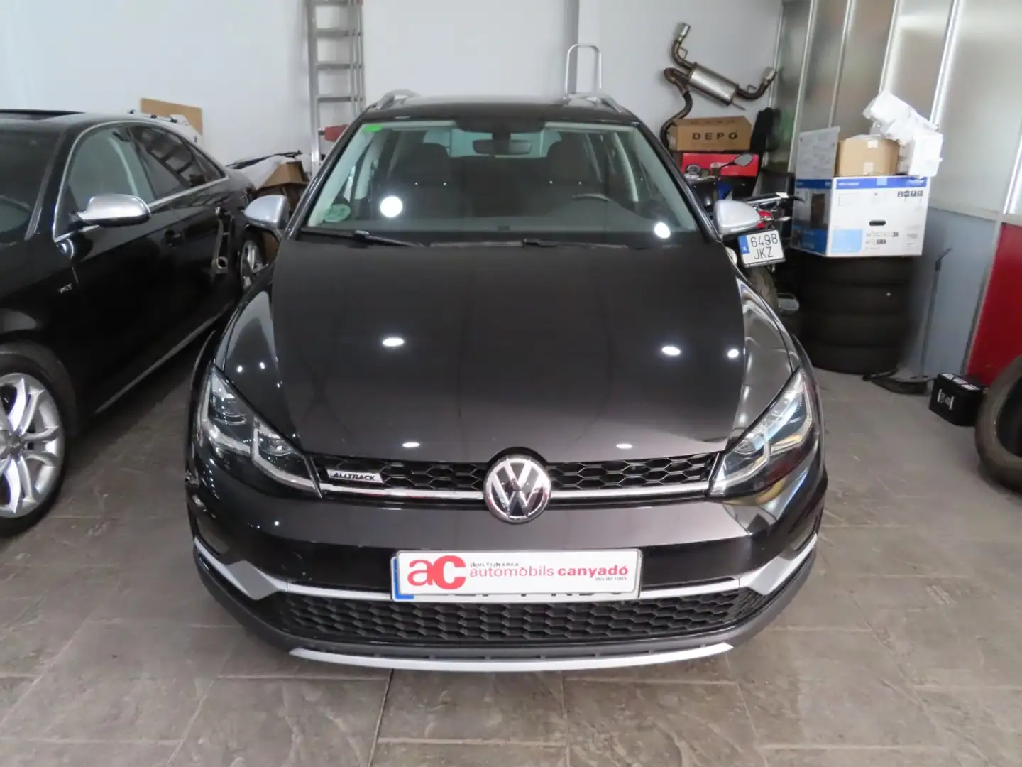 Volkswagen Golf 2.0TDI 4Motion DSG7 135kW crna - 1