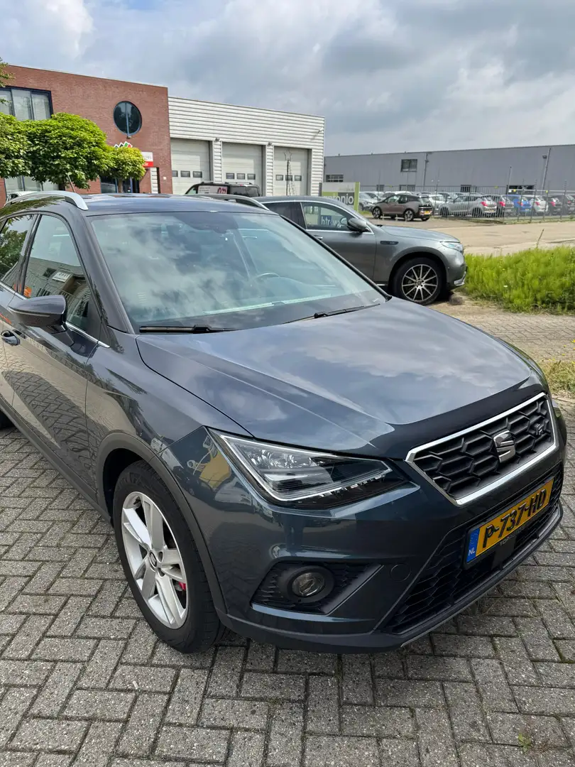 SEAT Arona 1.5 TSI FR B. Int. Grau - 2
